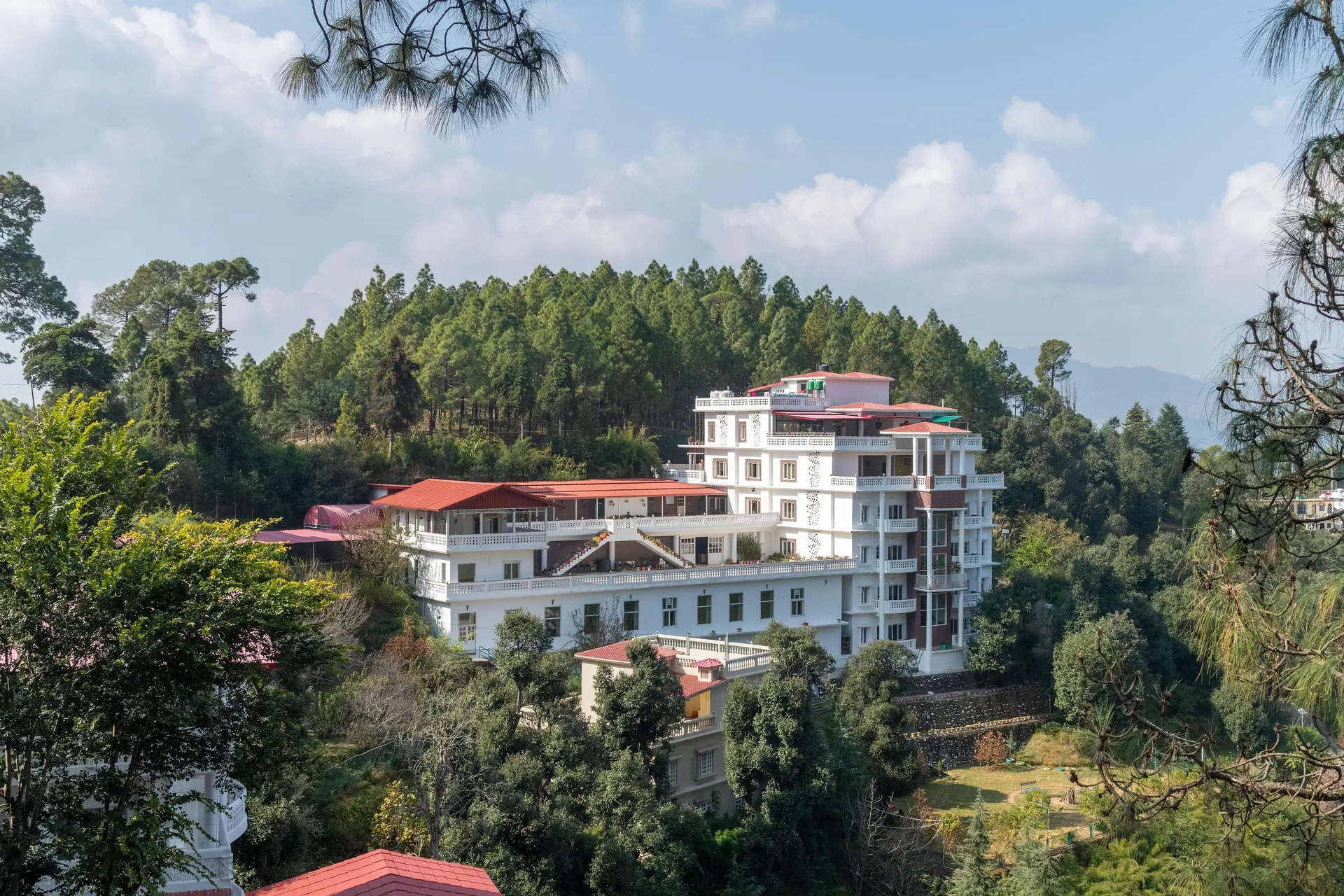 DLS Tehri Club Resort Facade
