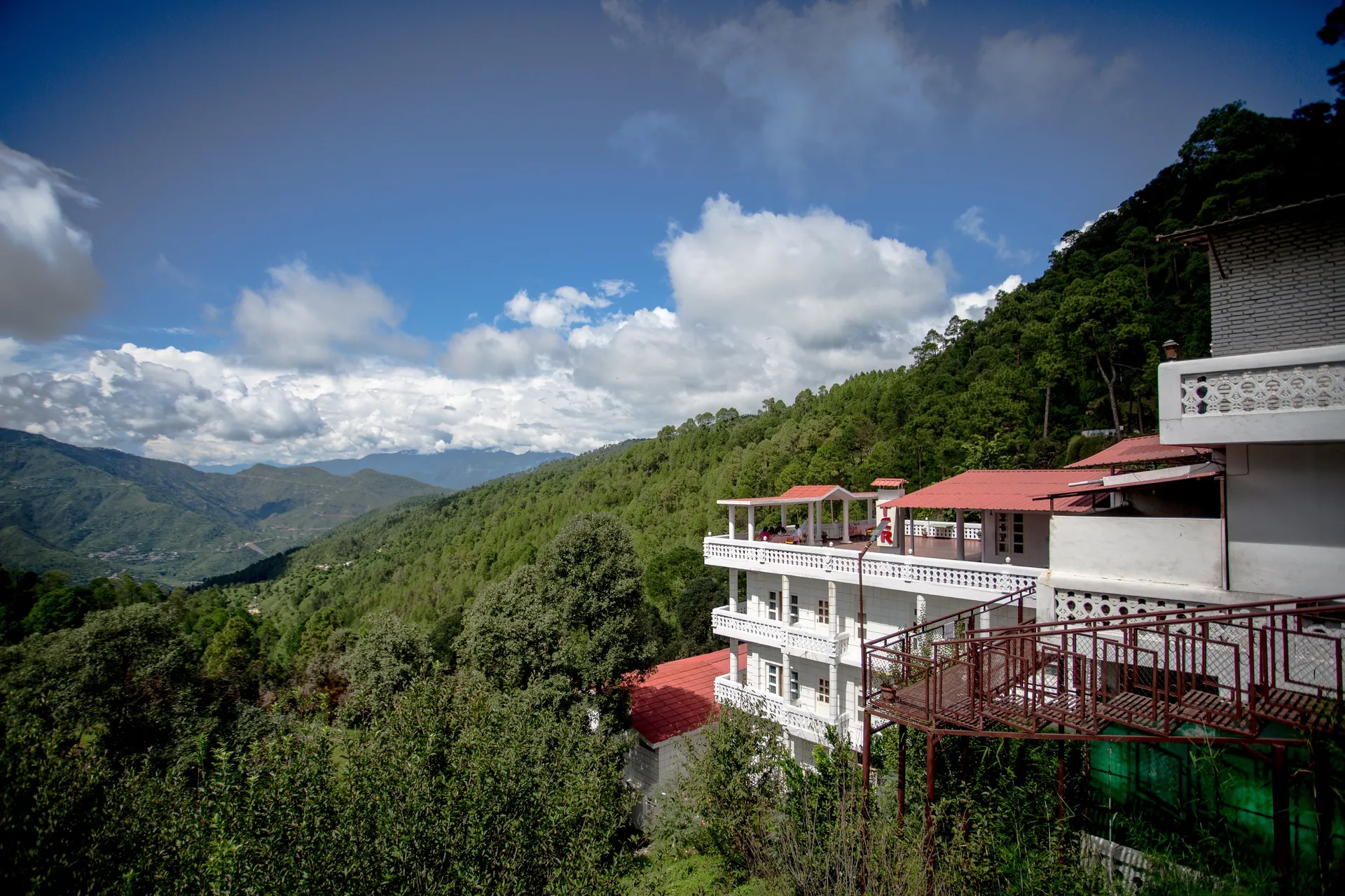 DLS Tehri Club Resort Facade