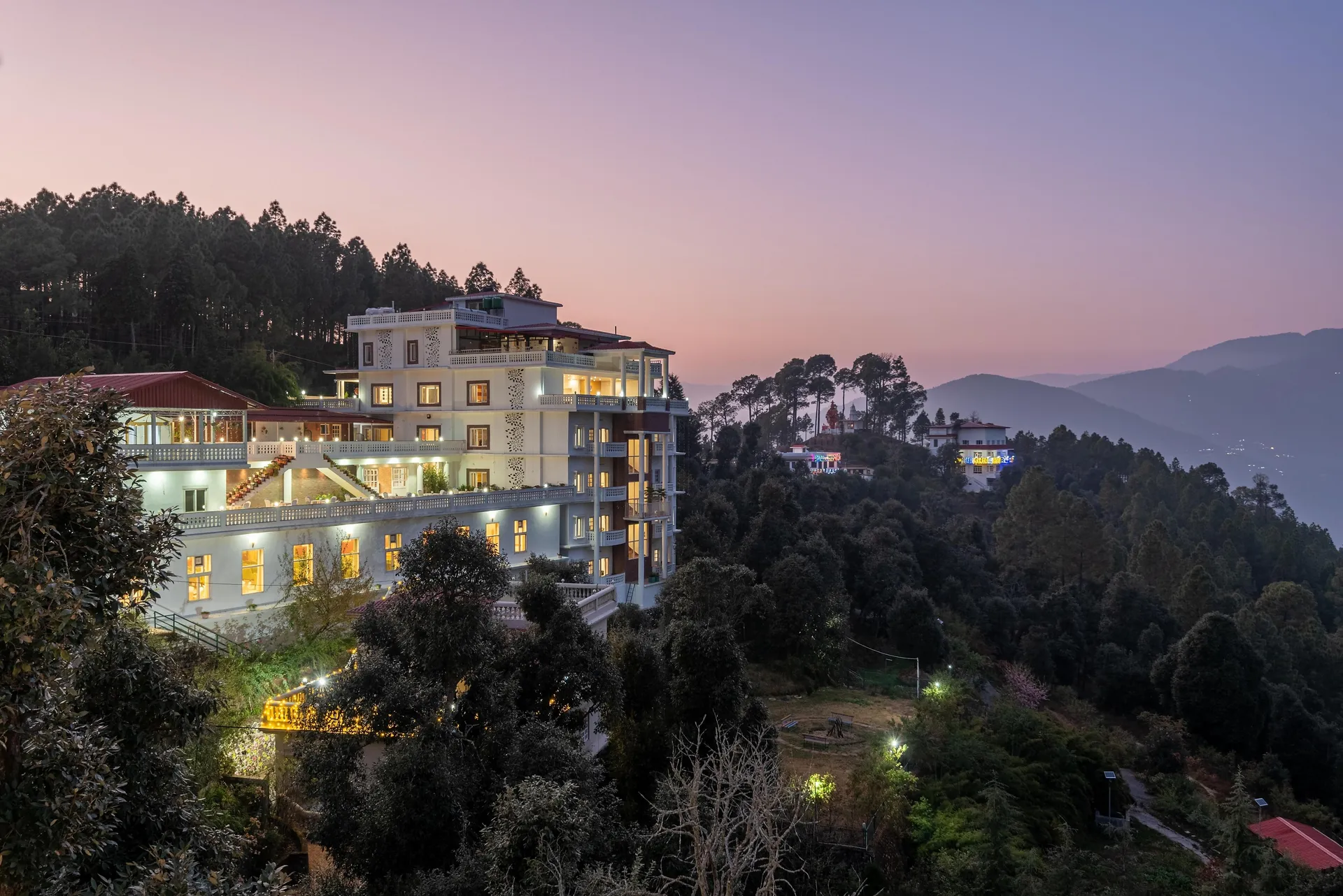 DLS Tehri Club Resort Facade