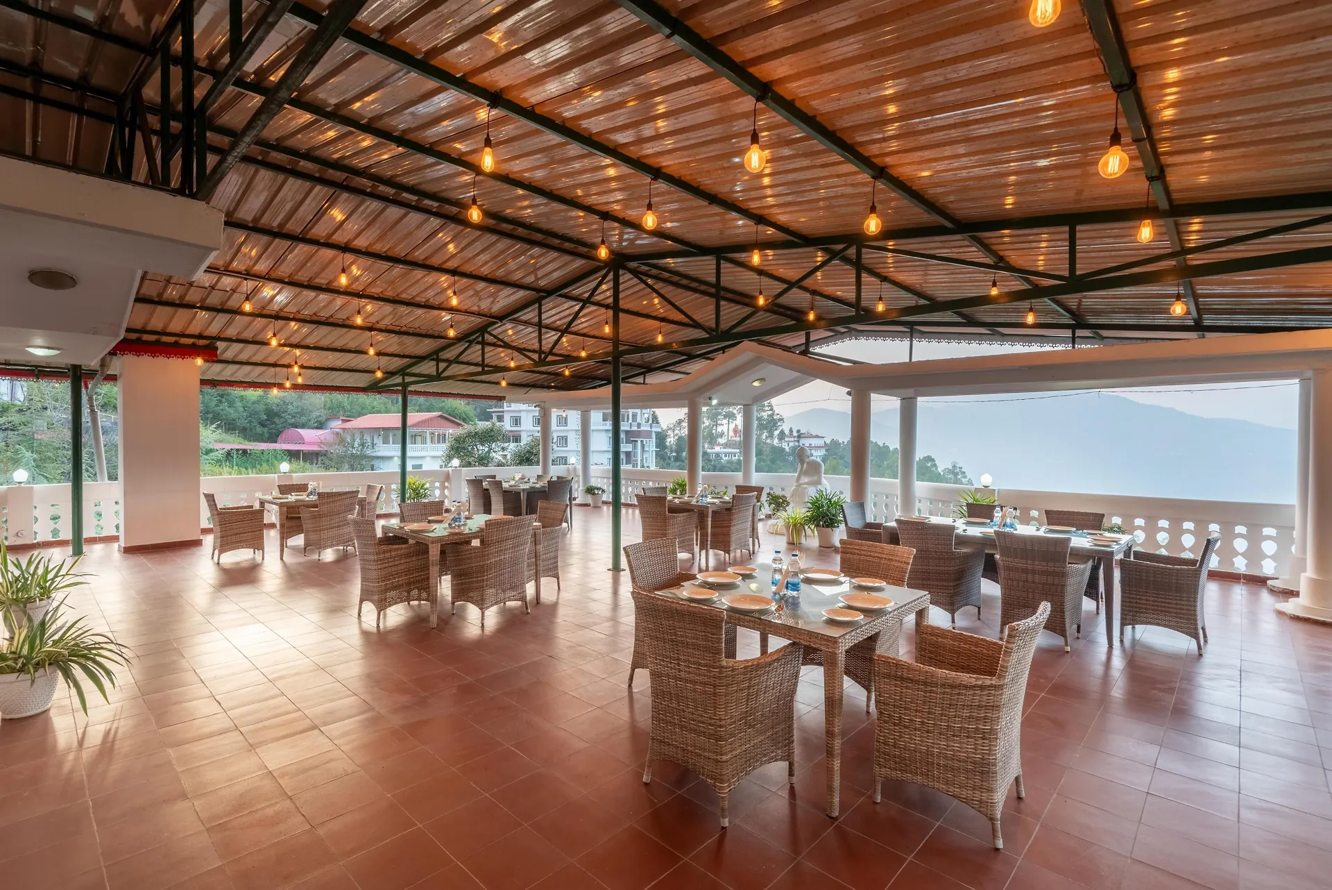 DLS Tehri Club Resort Restaurant