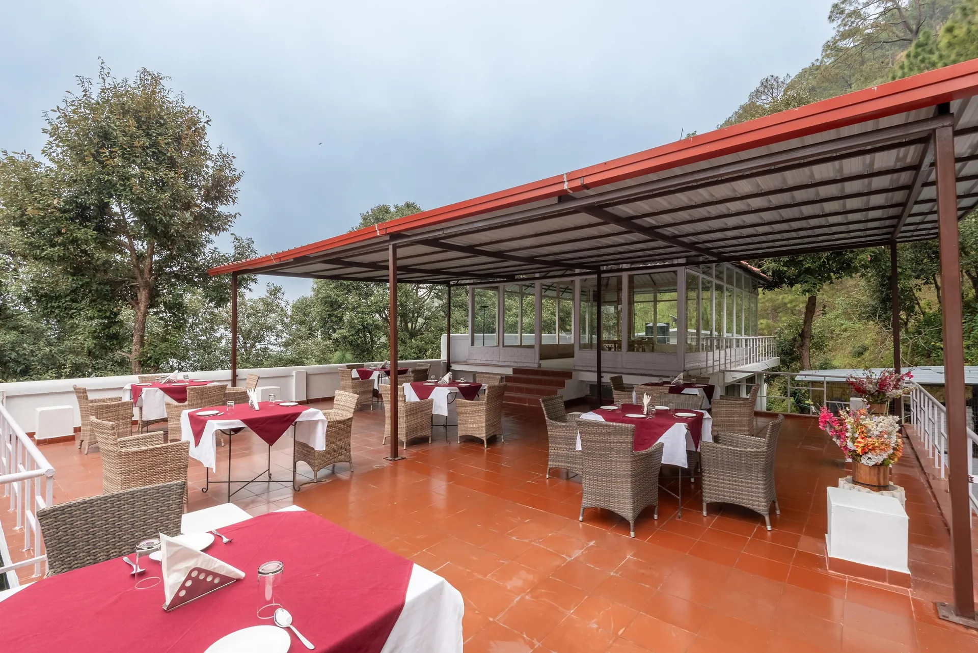 DLS Tehri Club Resort Restaurant