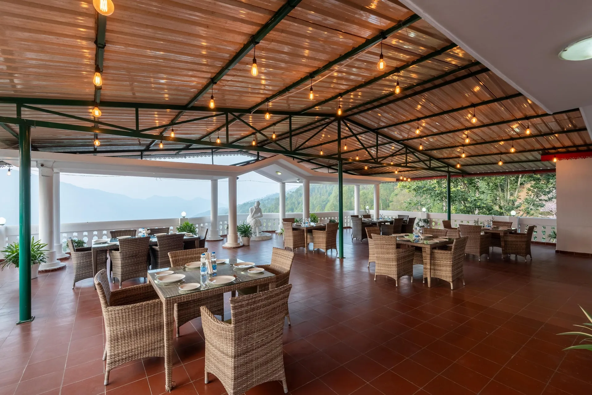 DLS Tehri Club Resort Restaurant