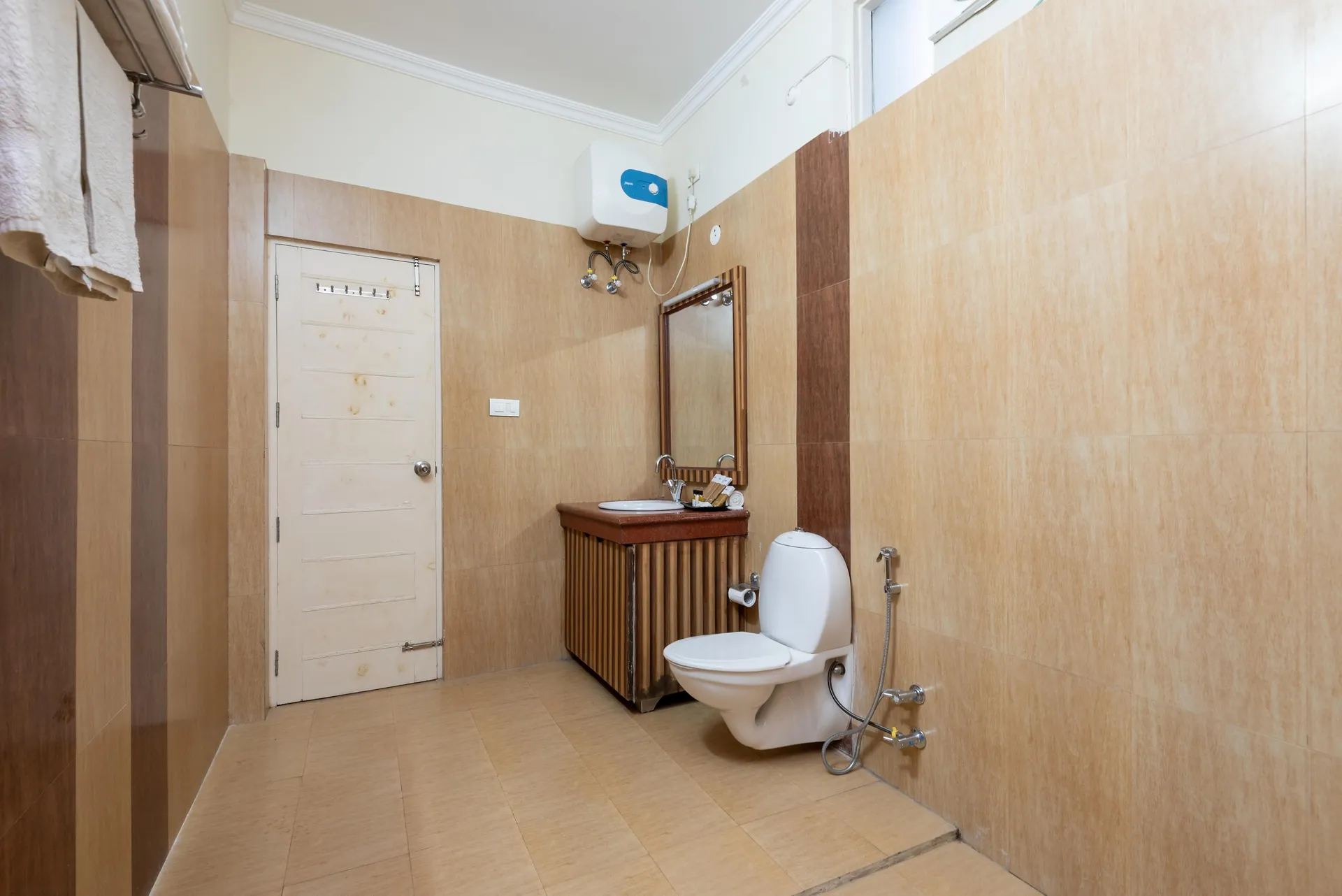 DLS Tehri Club Resort Room
