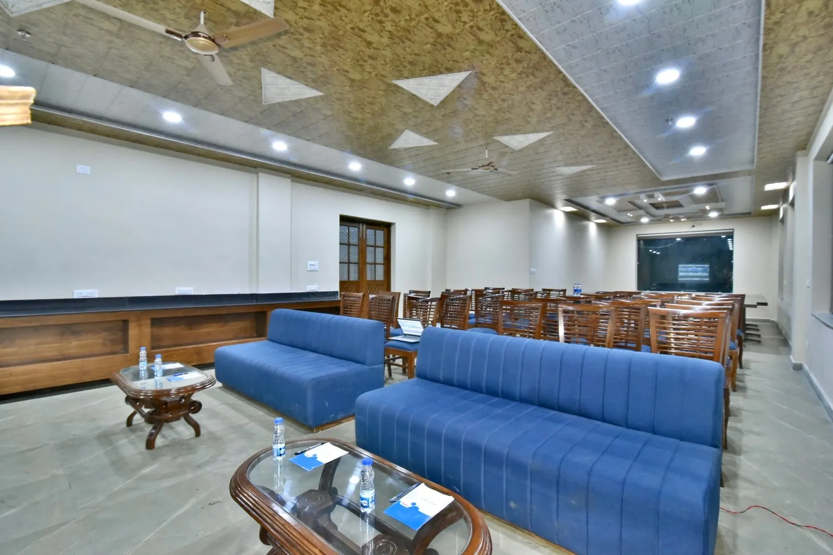 DLS Ark Holiday Inn Conference Room