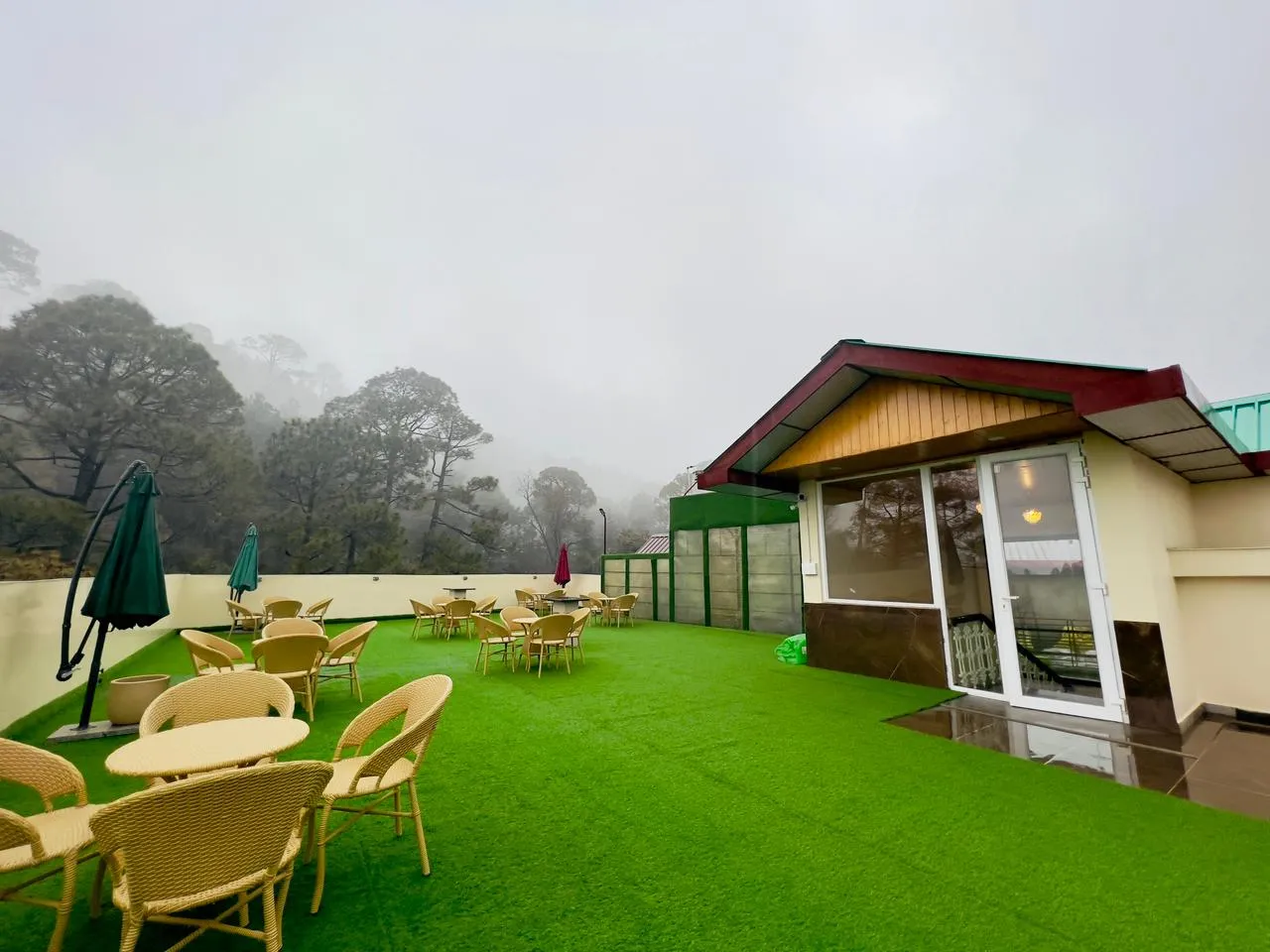 DLS Ark Holiday Inn Garden
