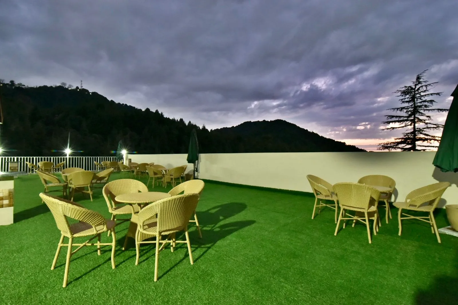 DLS Ark Holiday Inn Garden