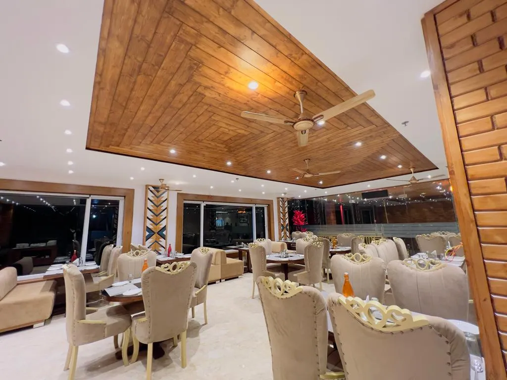 DLS Ark Holiday Inn Restaurant
