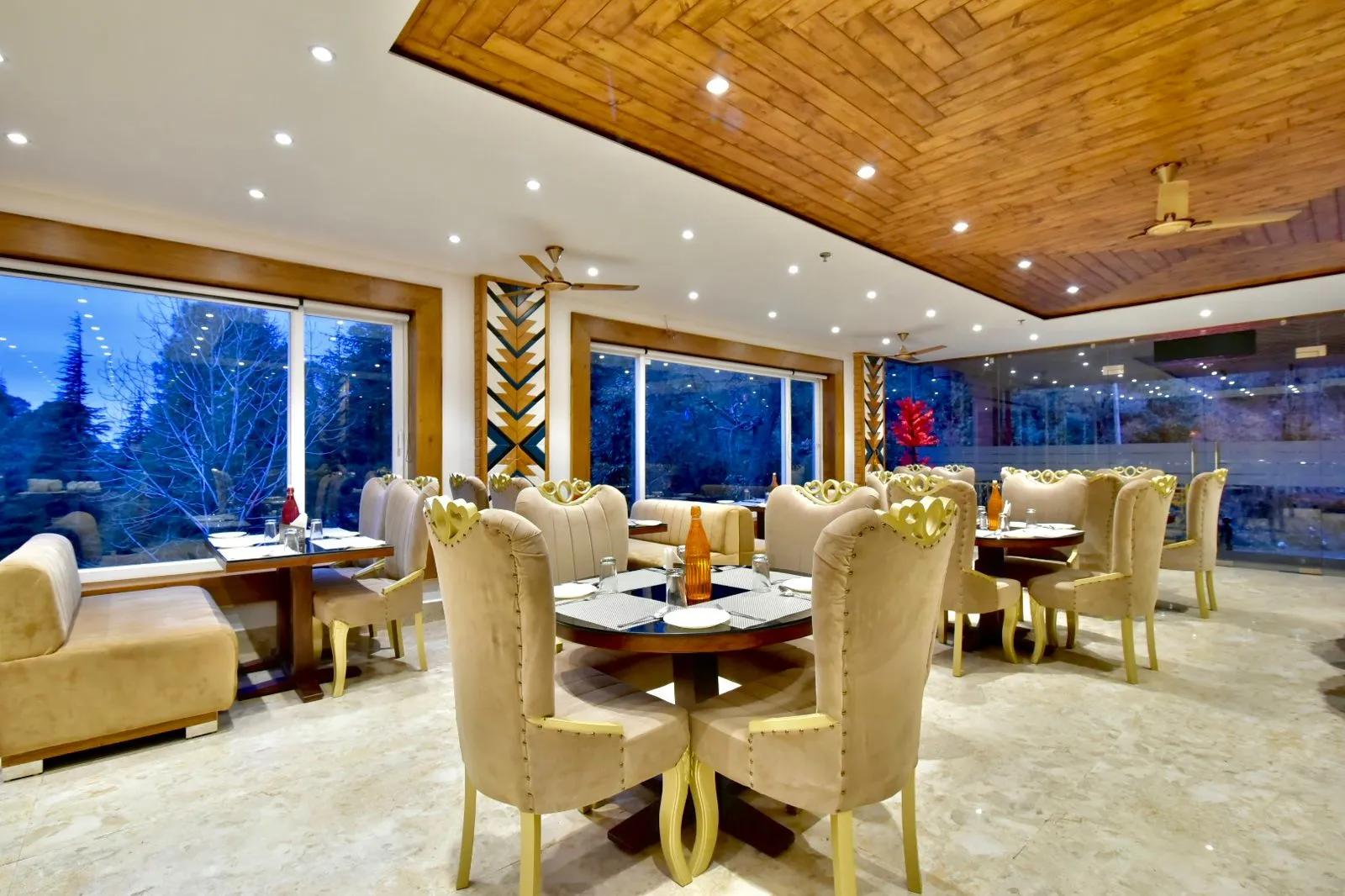 DLS Ark Holiday Inn Restaurant