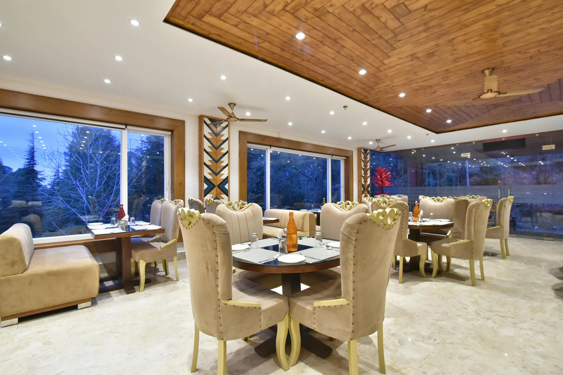 DLS Ark Holiday Inn Restaurant
