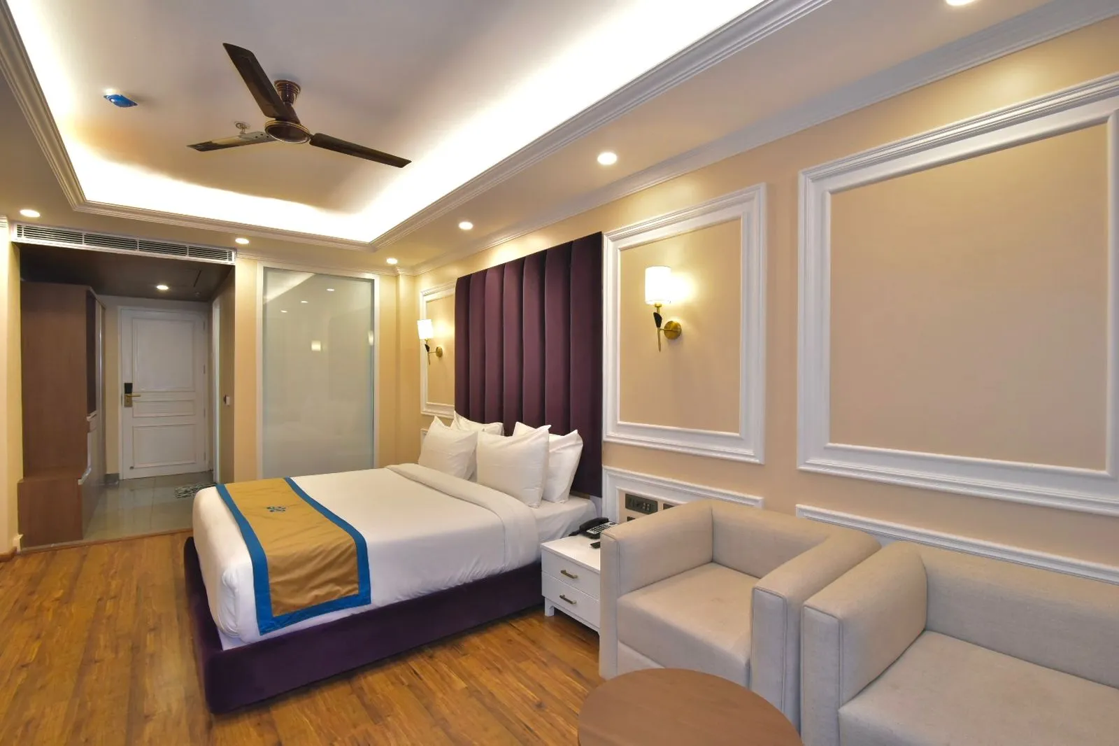 DLS Claret Inn Room