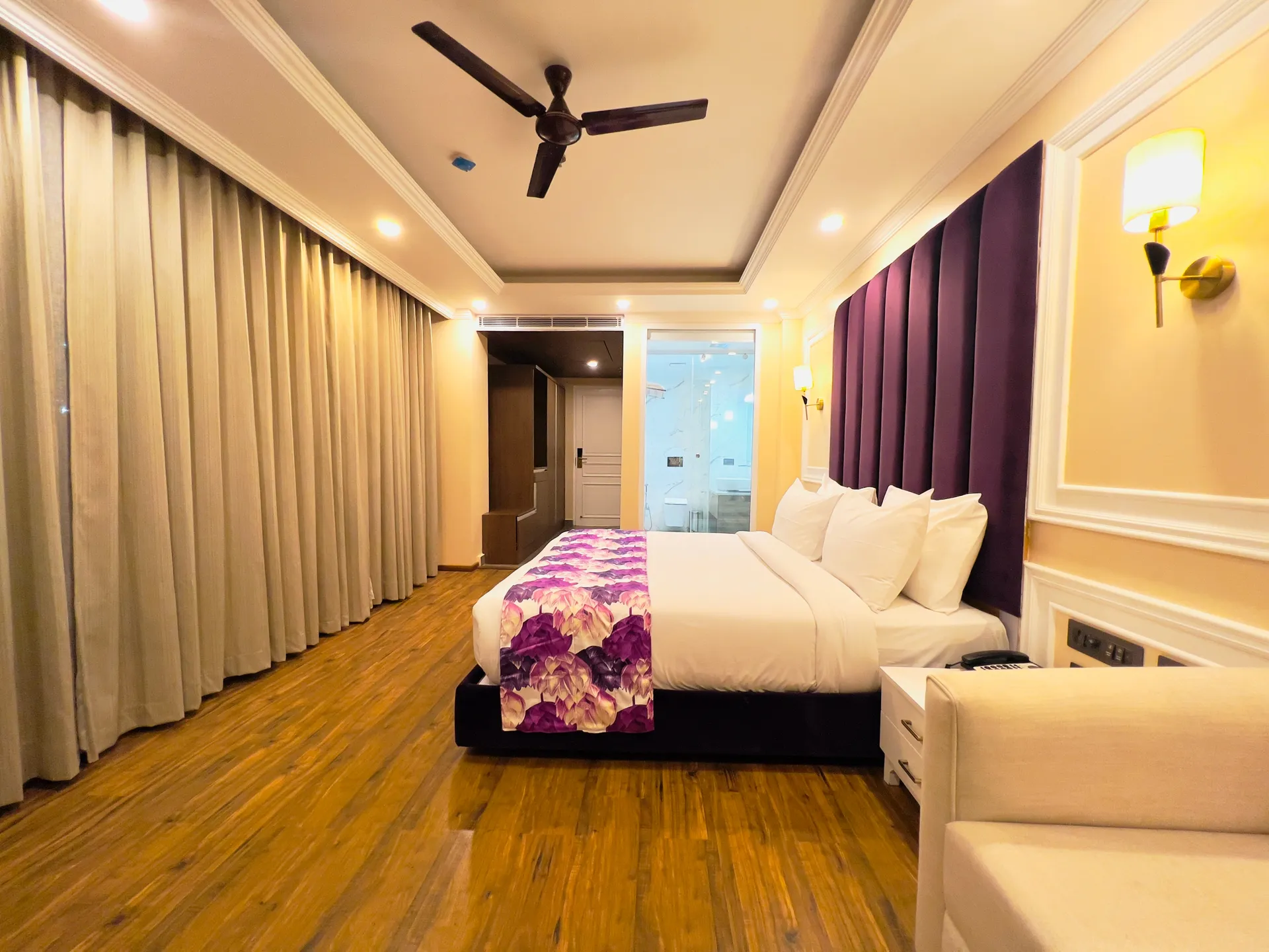 DLS Claret Inn Room