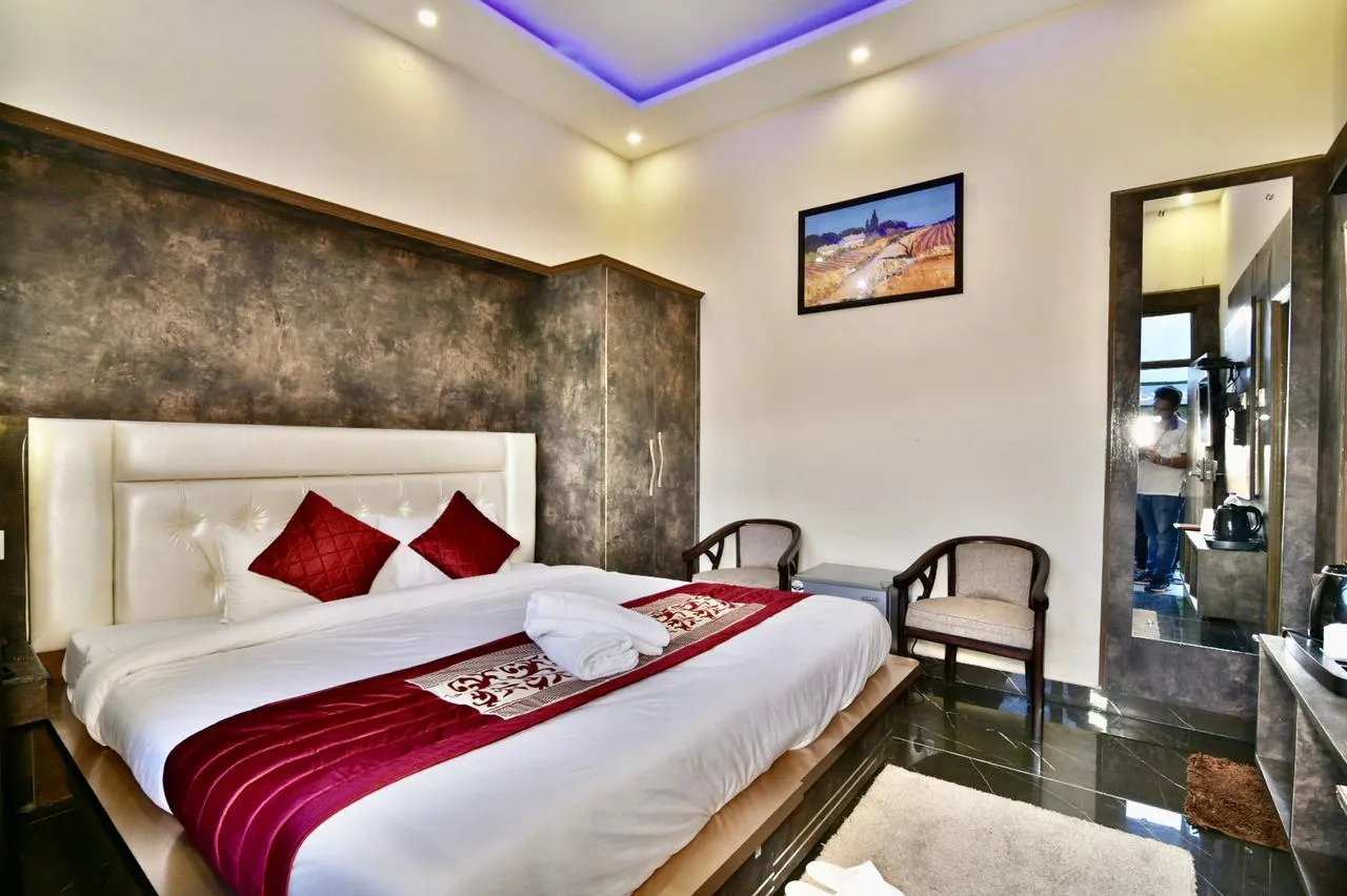 DLS Dalhousie valley resort Room