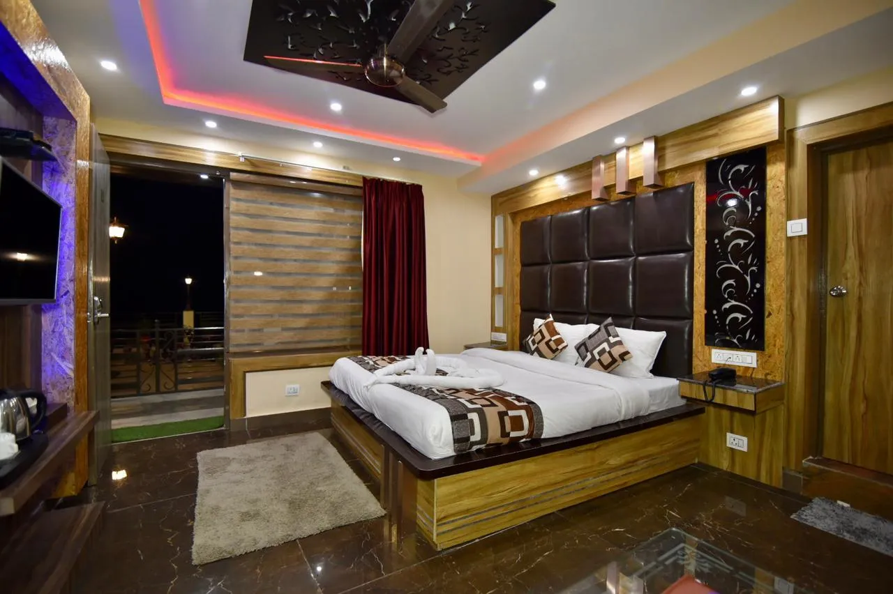 DLS Dalhousie valley resort Room