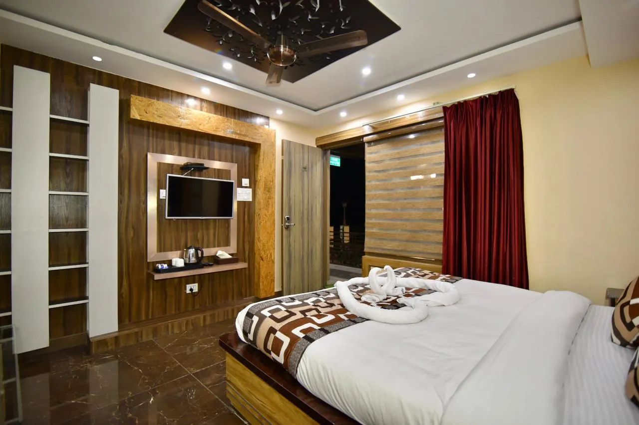 DLS Dalhousie valley resort Room