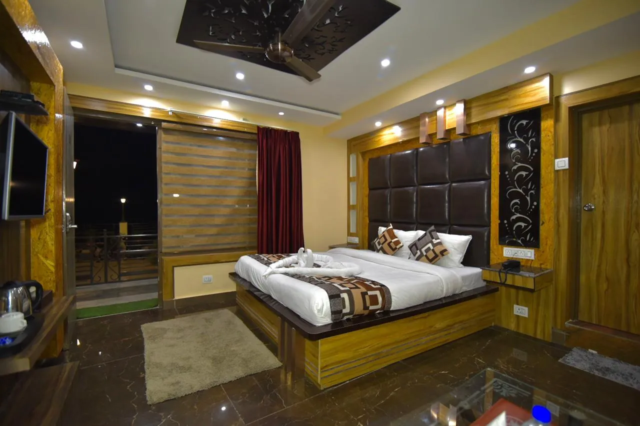 DLS Dalhousie valley resort Room