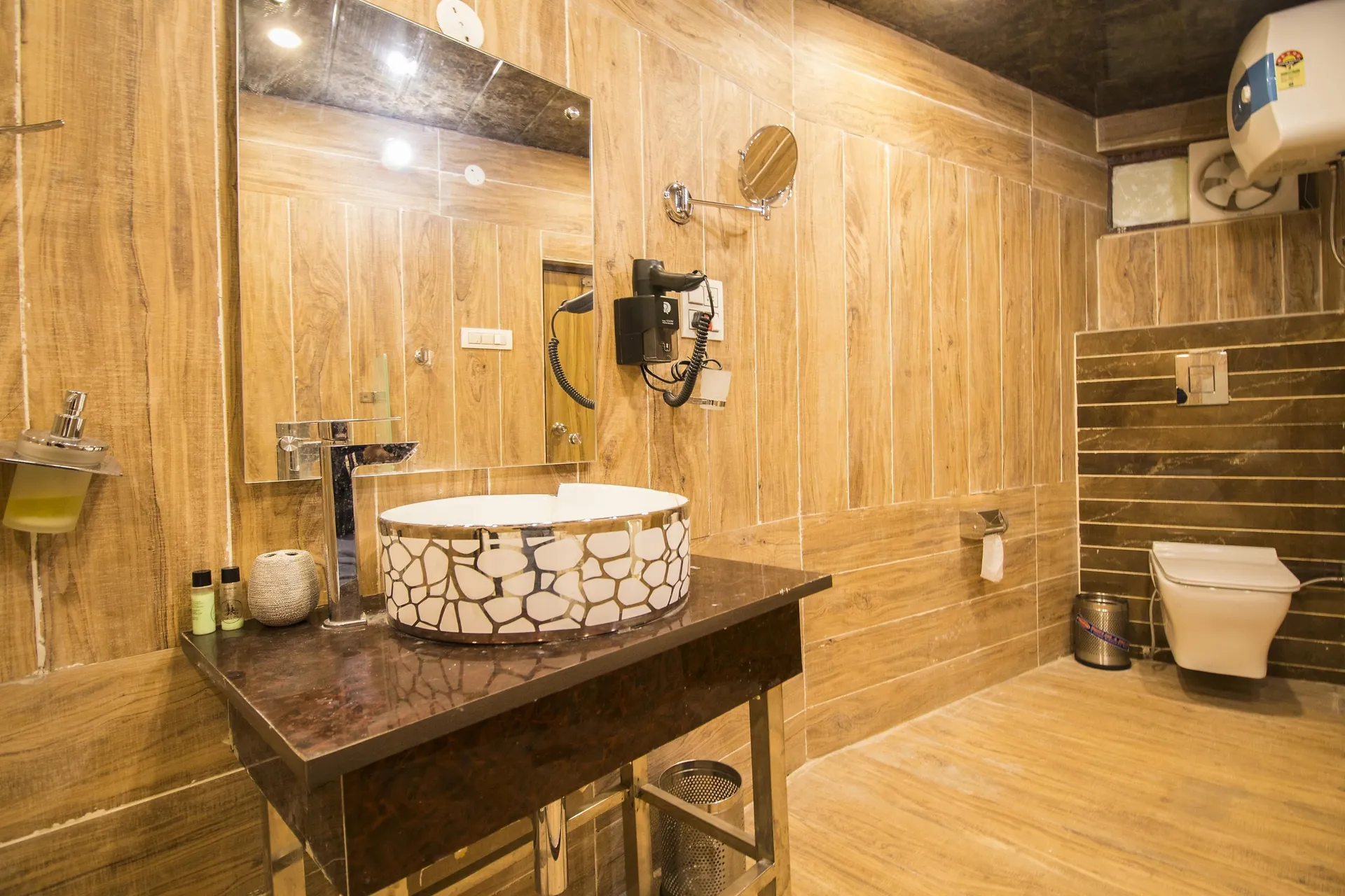 DLS Dalhousie valley resort Room