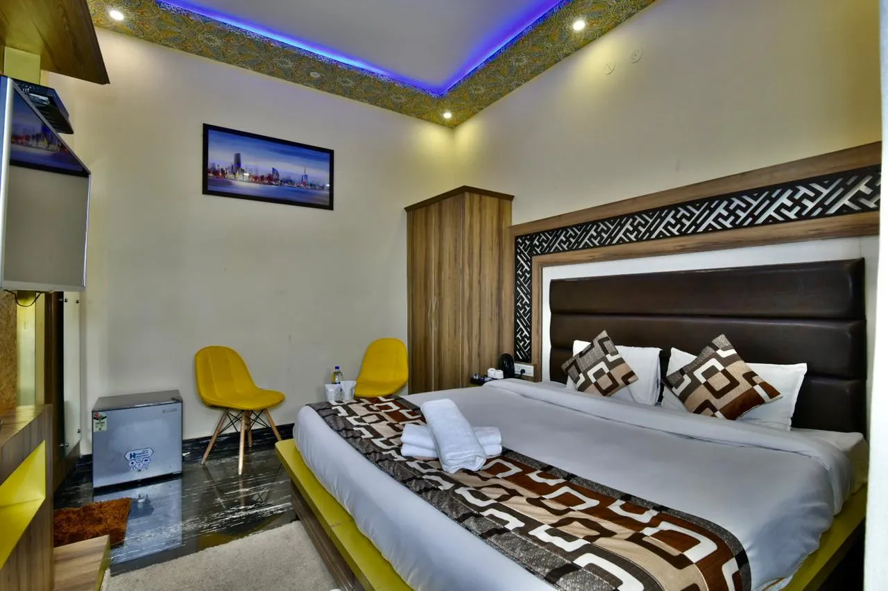 DLS Dalhousie valley resort Room