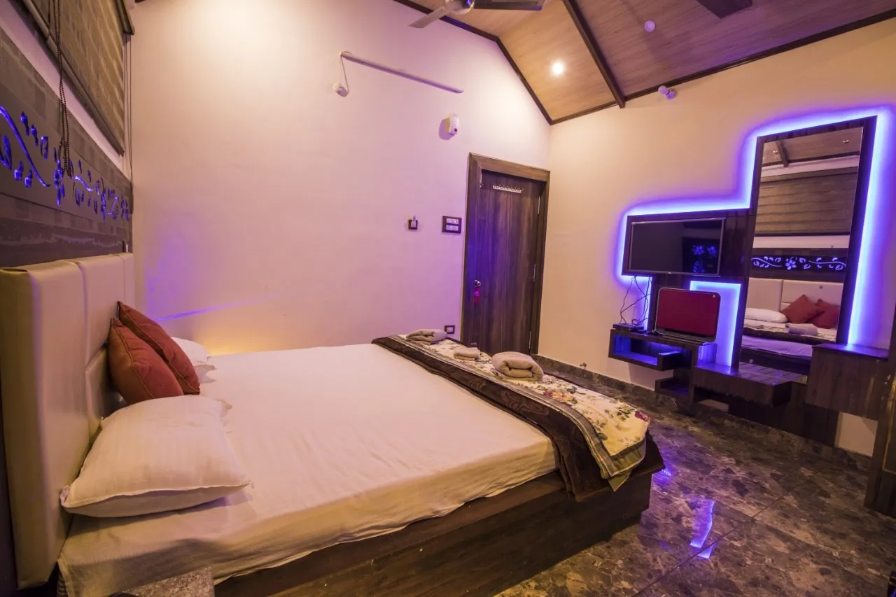 DLS Dalhousie valley resort Room