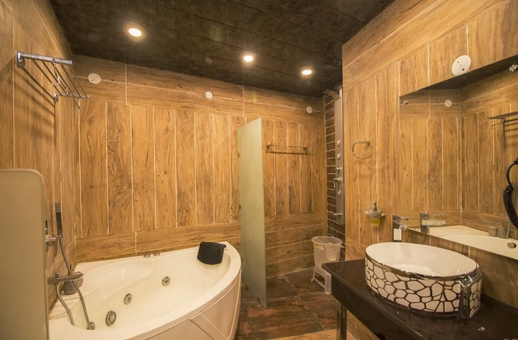 DLS Dalhousie valley resort Washroom
