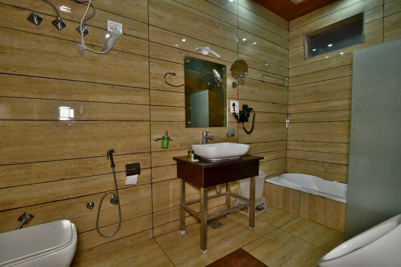 DLS Dalhousie valley resort Washroom