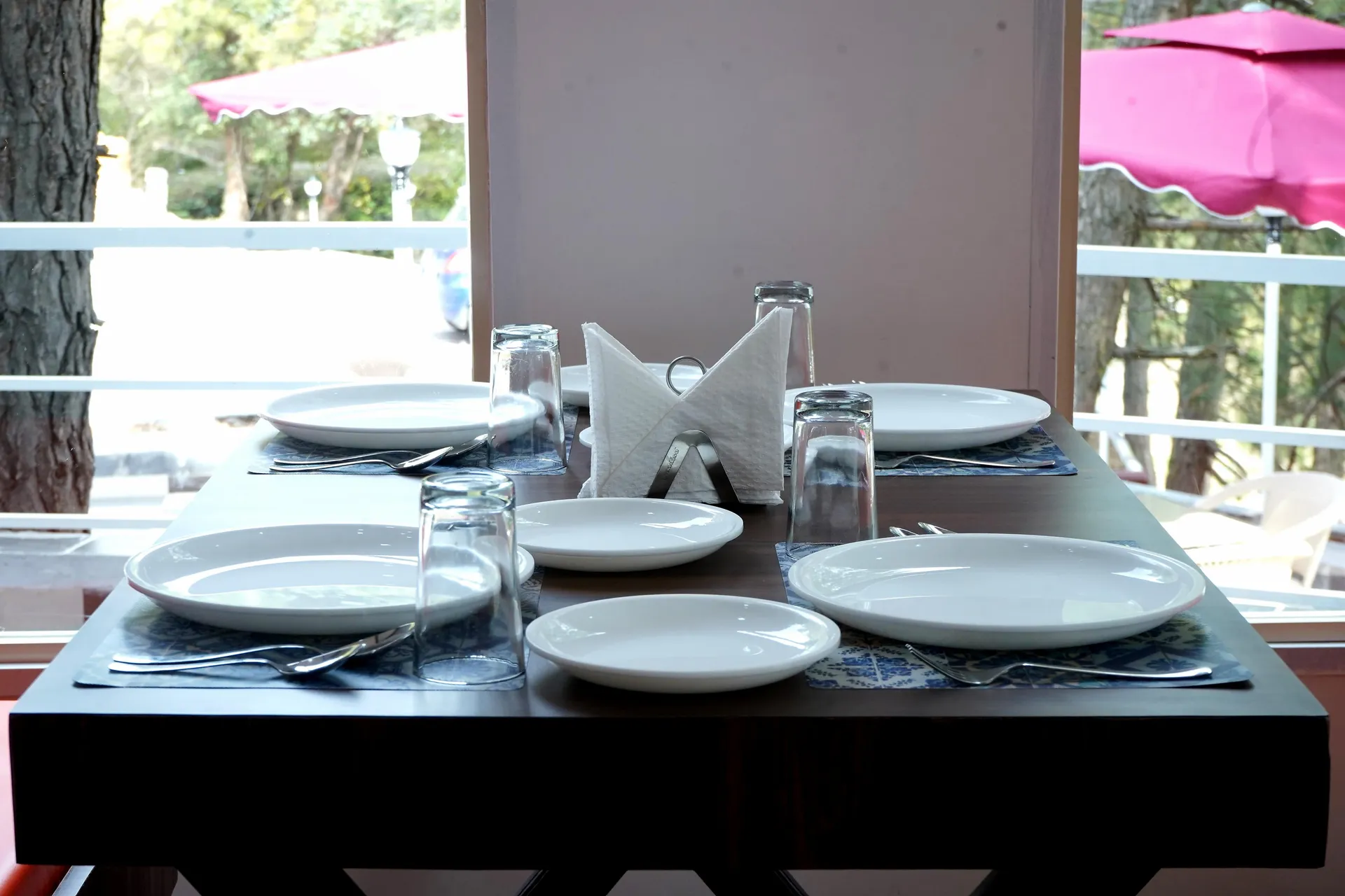 DLS Nature Trinket Resort Restaurant