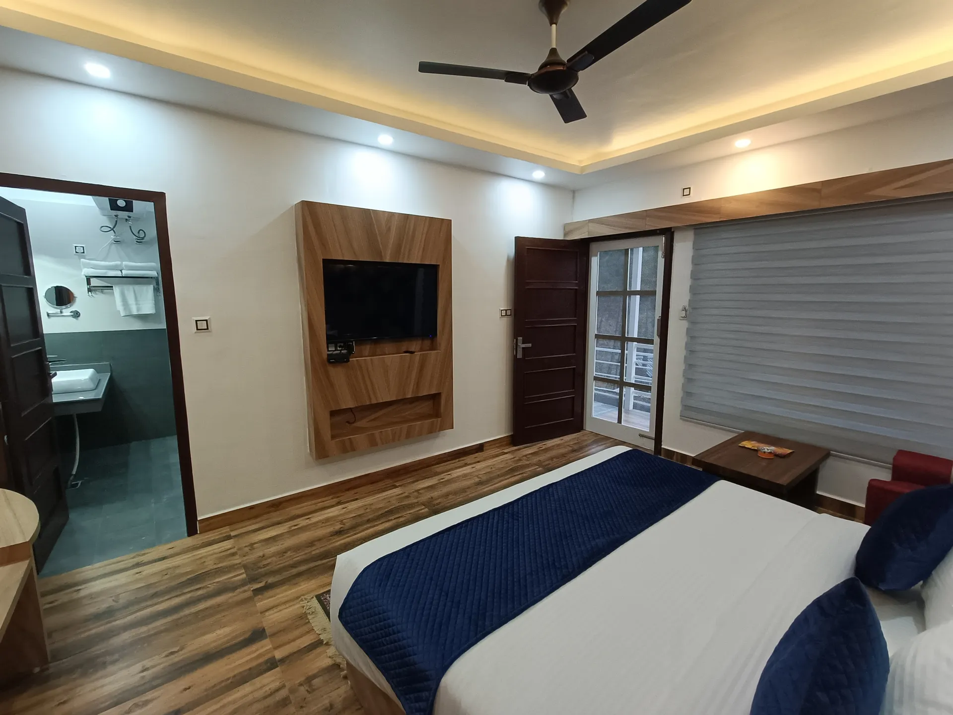 DLS Nature Trinket Resort Room