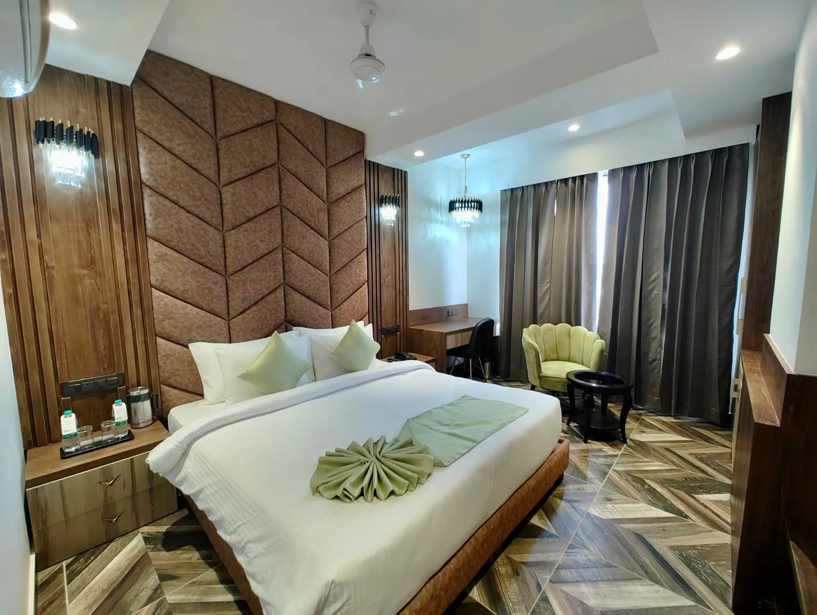 DLS Grand Luxotica Room