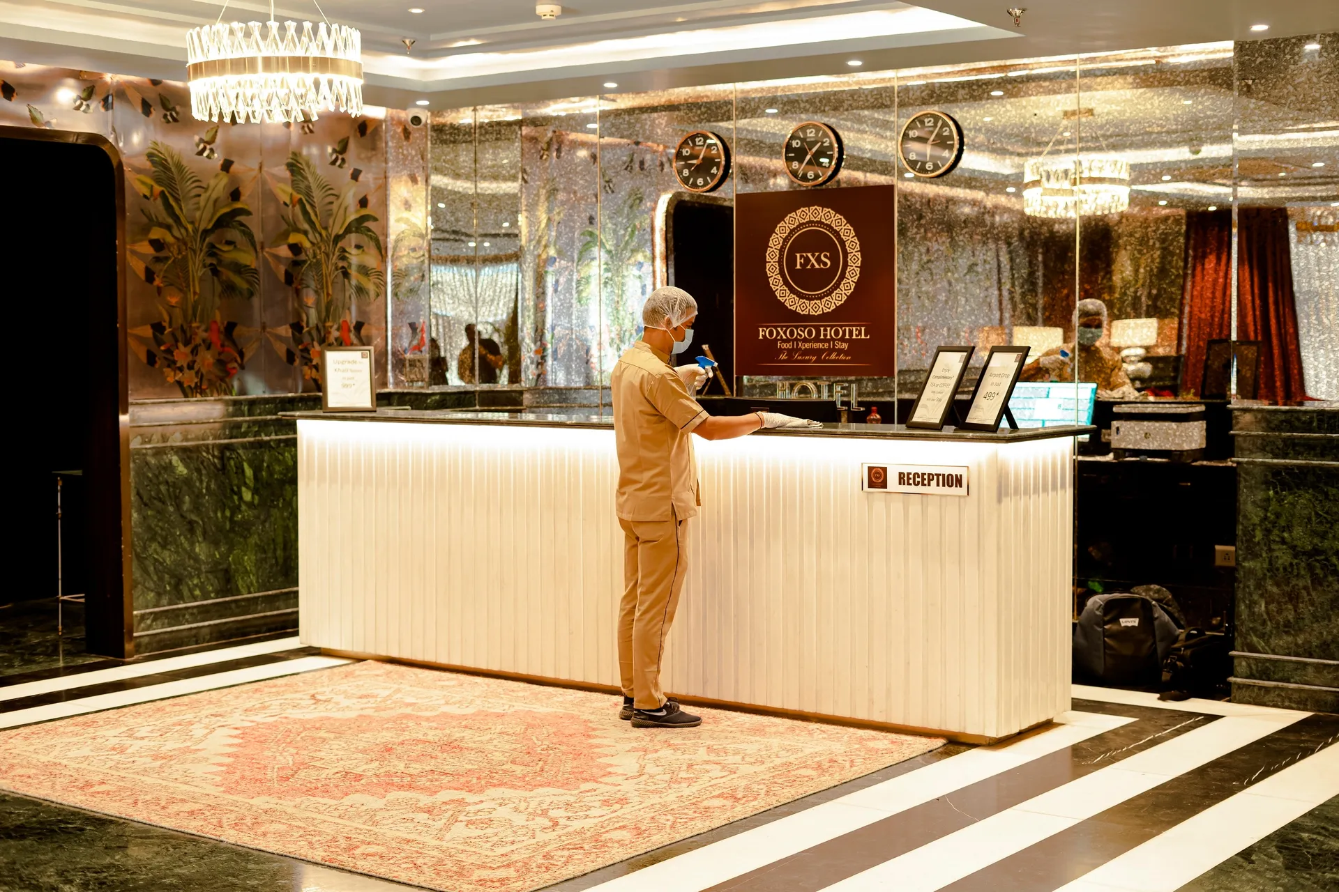 Foxoso Hotel, Delhi Airport Reception