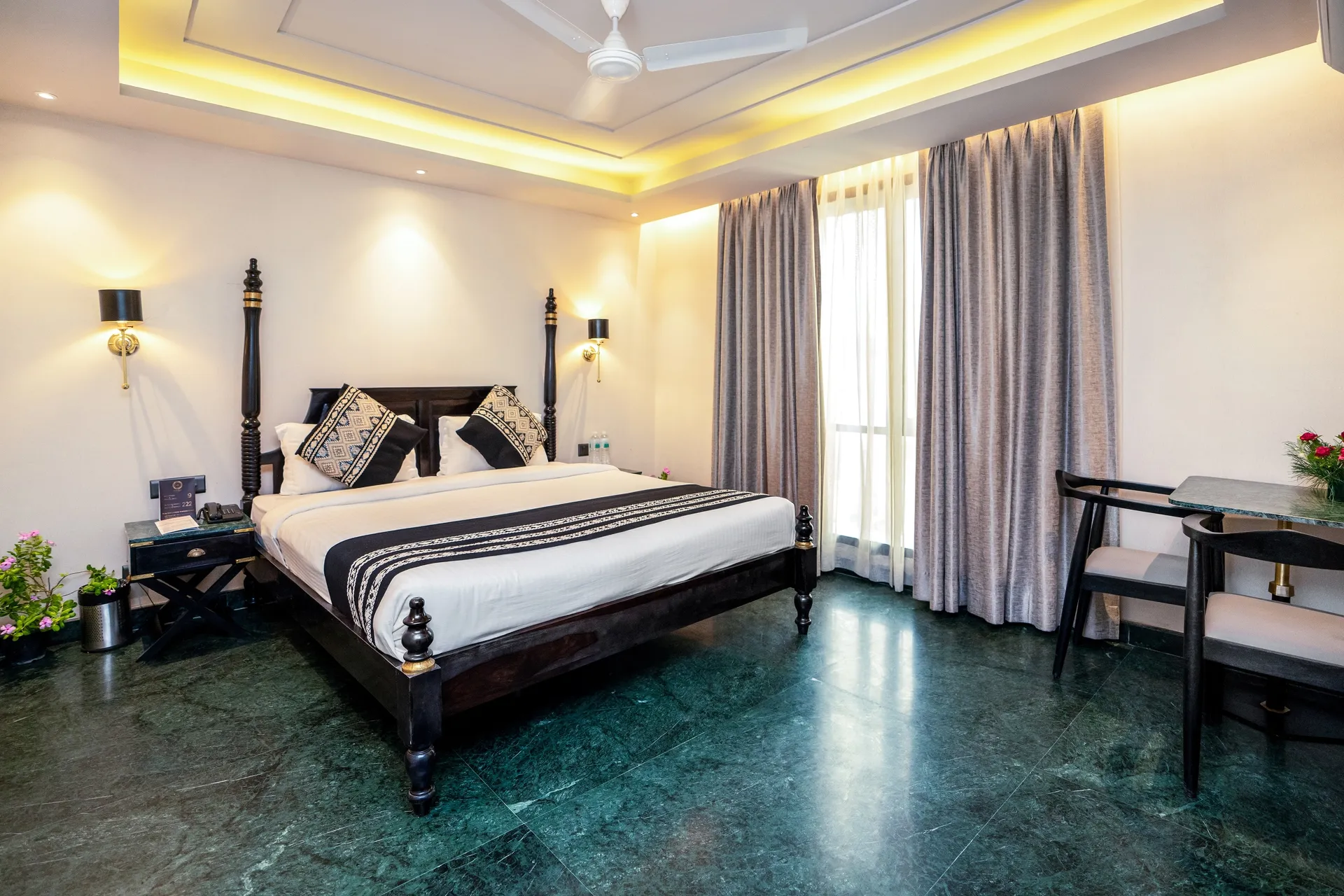 Foxoso Hotel, Delhi Airport Room