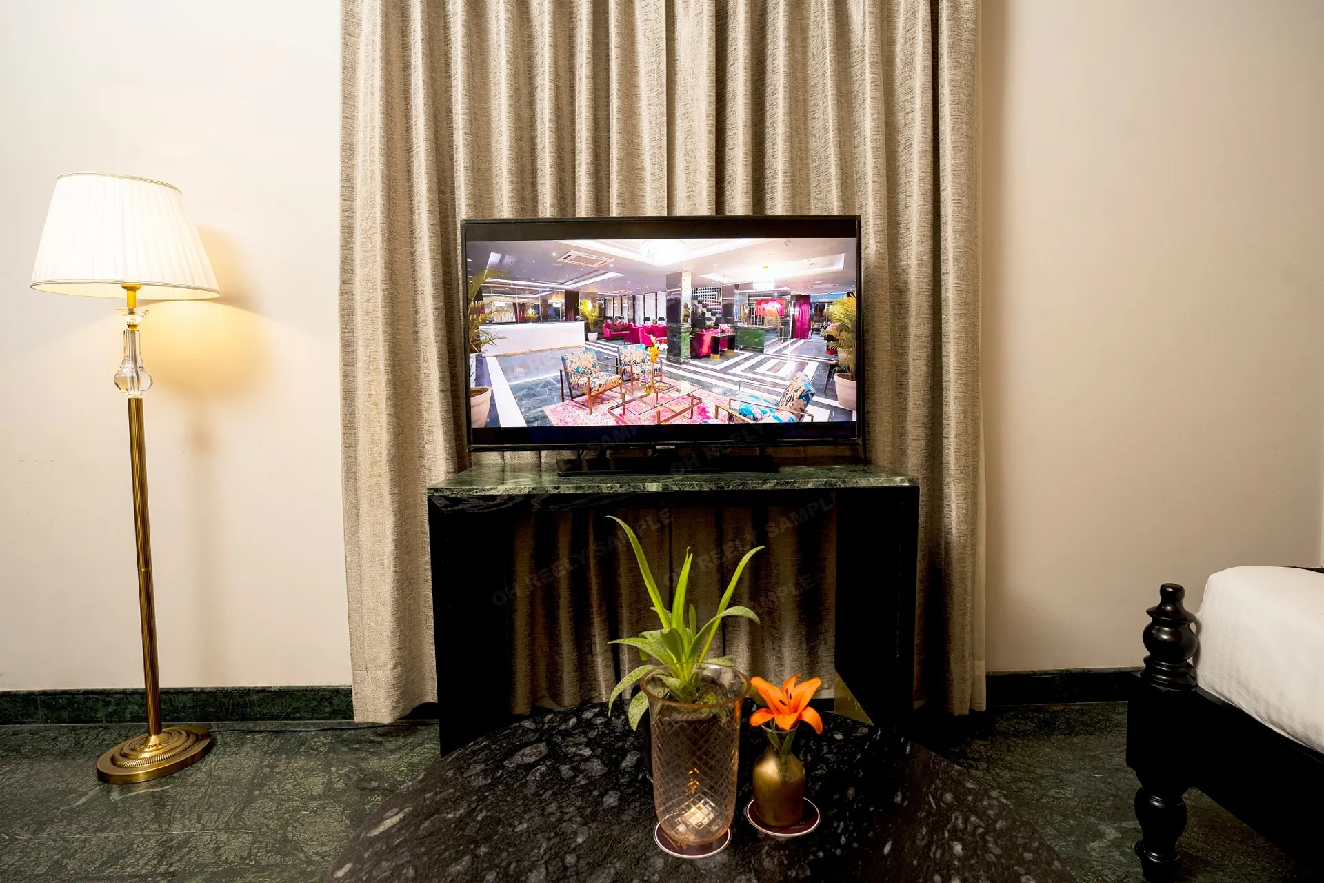 Foxoso Hotel, Delhi Airport Room