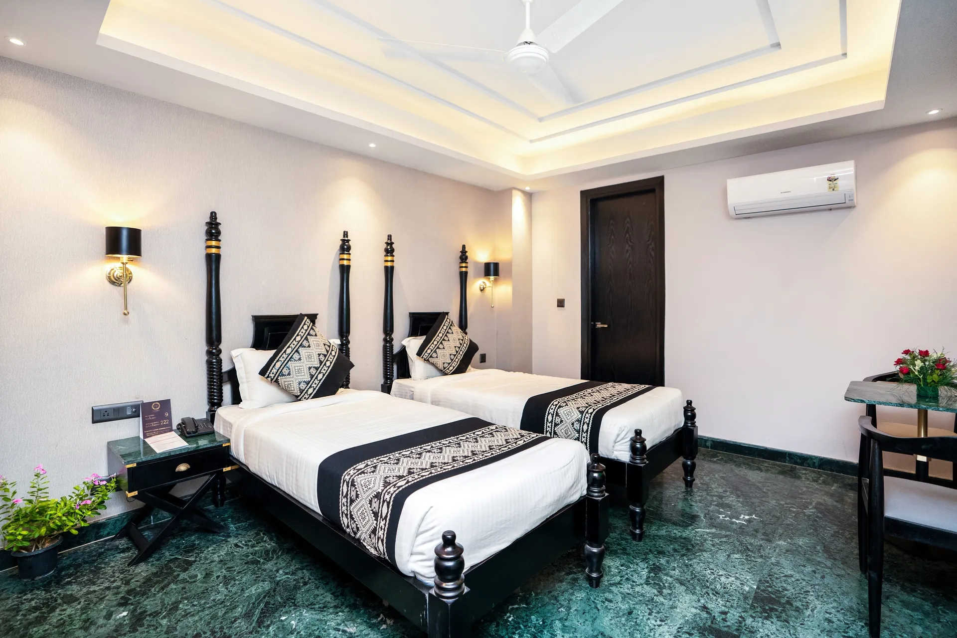 Foxoso Hotel, Delhi Airport Room