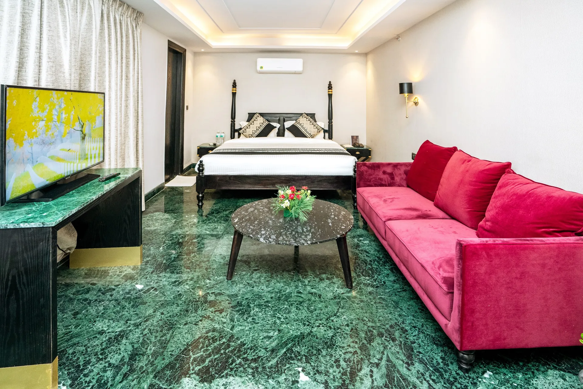 Foxoso Hotel, Delhi Airport Room