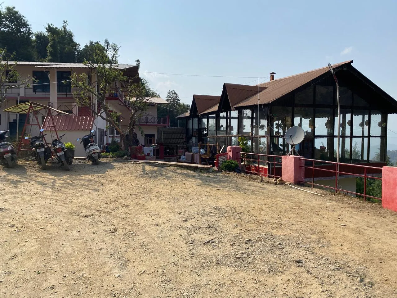 Apple Orchard Resort By Royal Collection Hotels Parking