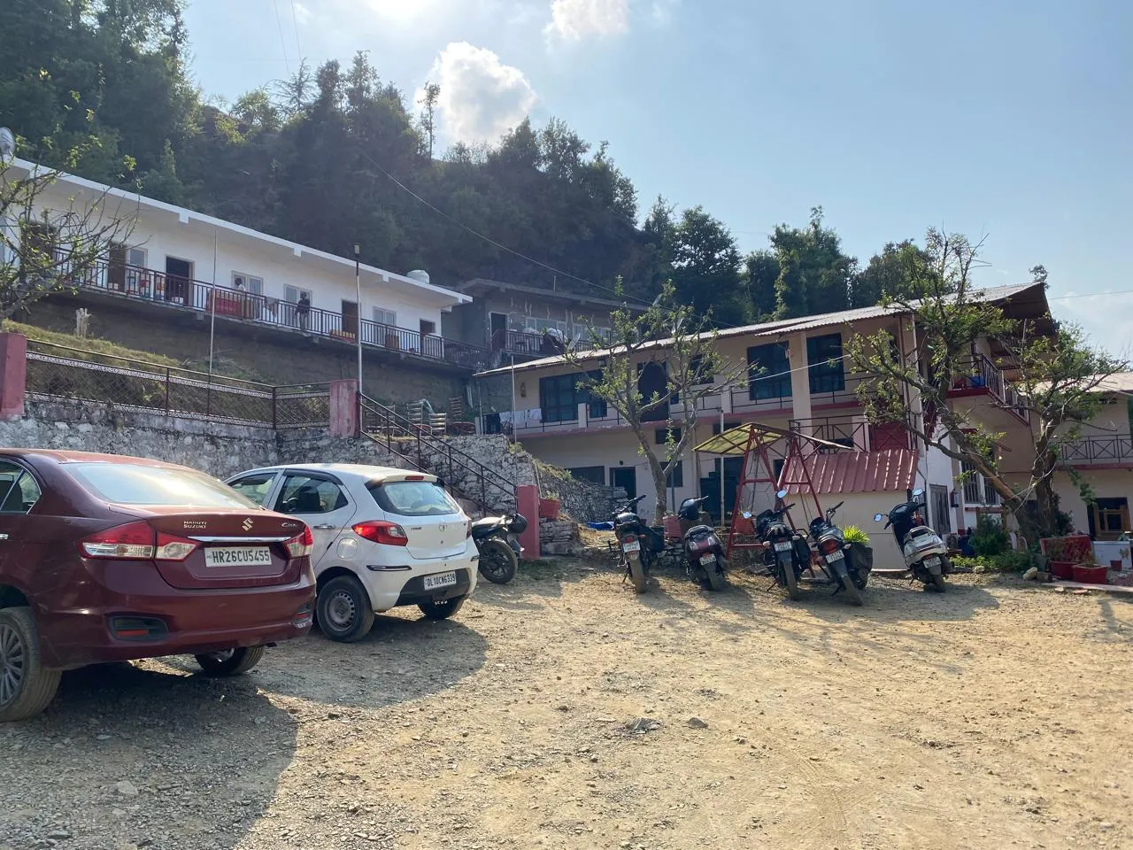 Apple Orchard Resort By Royal Collection Hotels Parking