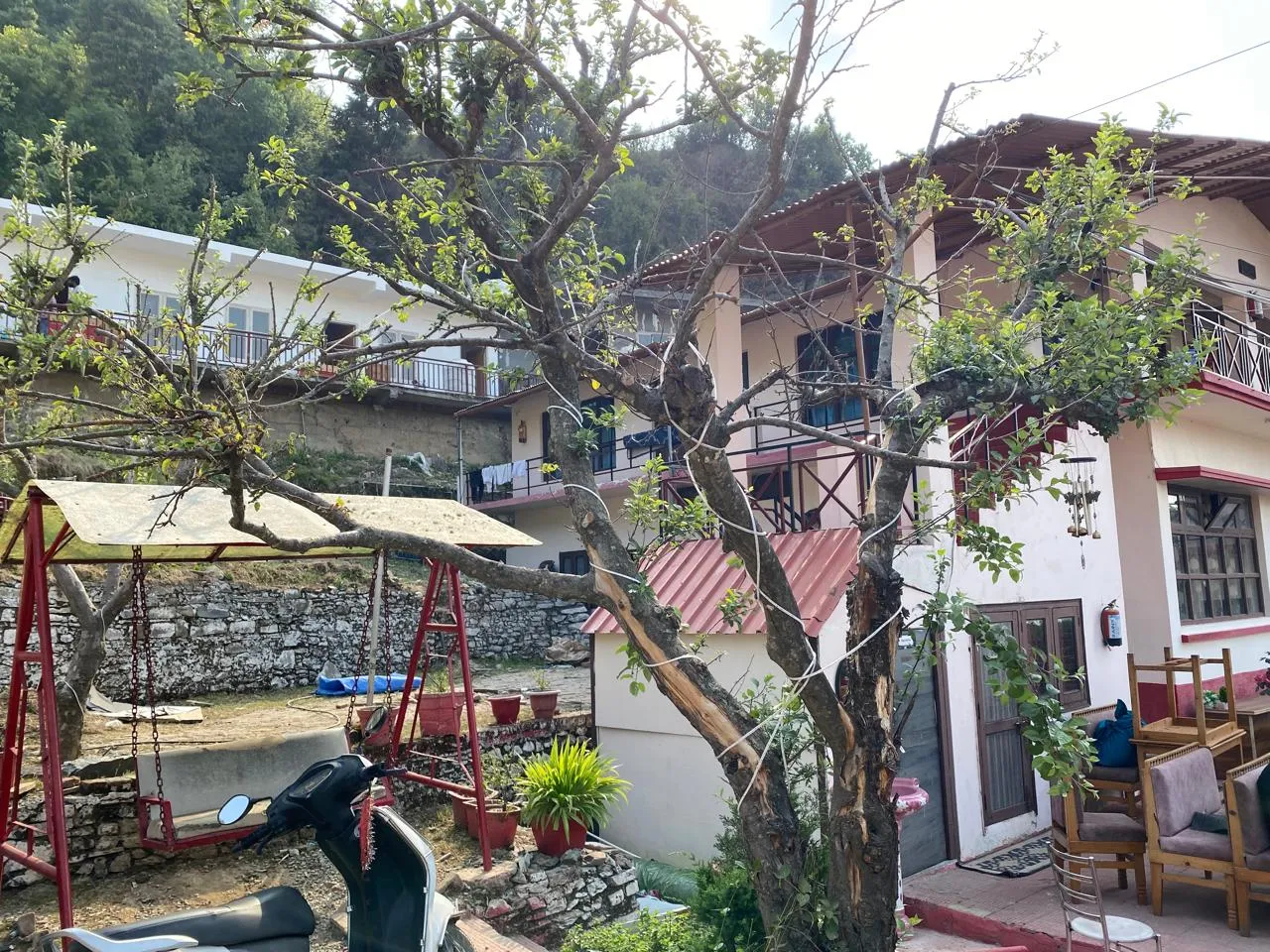 Apple Orchard Resort By Royal Collection Hotels Parking