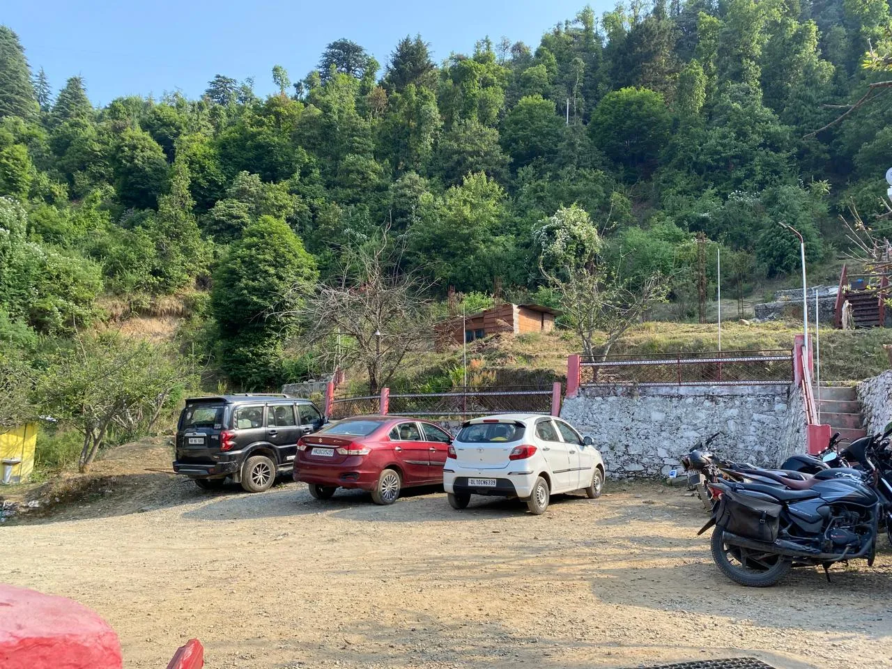 Apple Orchard Resort By Royal Collection Hotels Parking