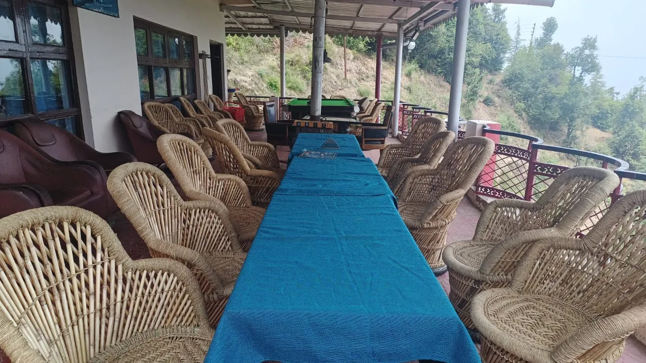 Apple Orchard Resort By Royal Collection Hotels Restaurant