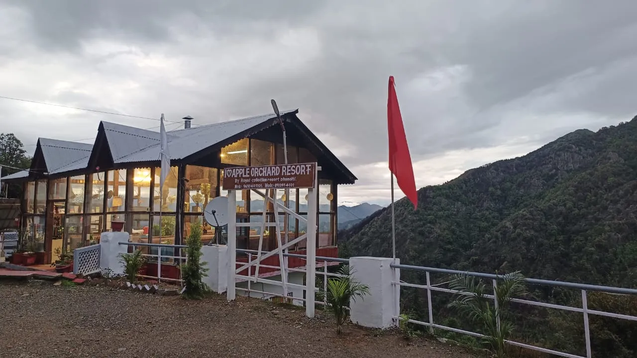 Apple Orchard Resort By Royal Collection Hotels Restaurant