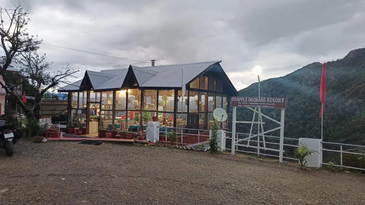 Apple Orchard Resort By Royal Collection Hotels Restaurant