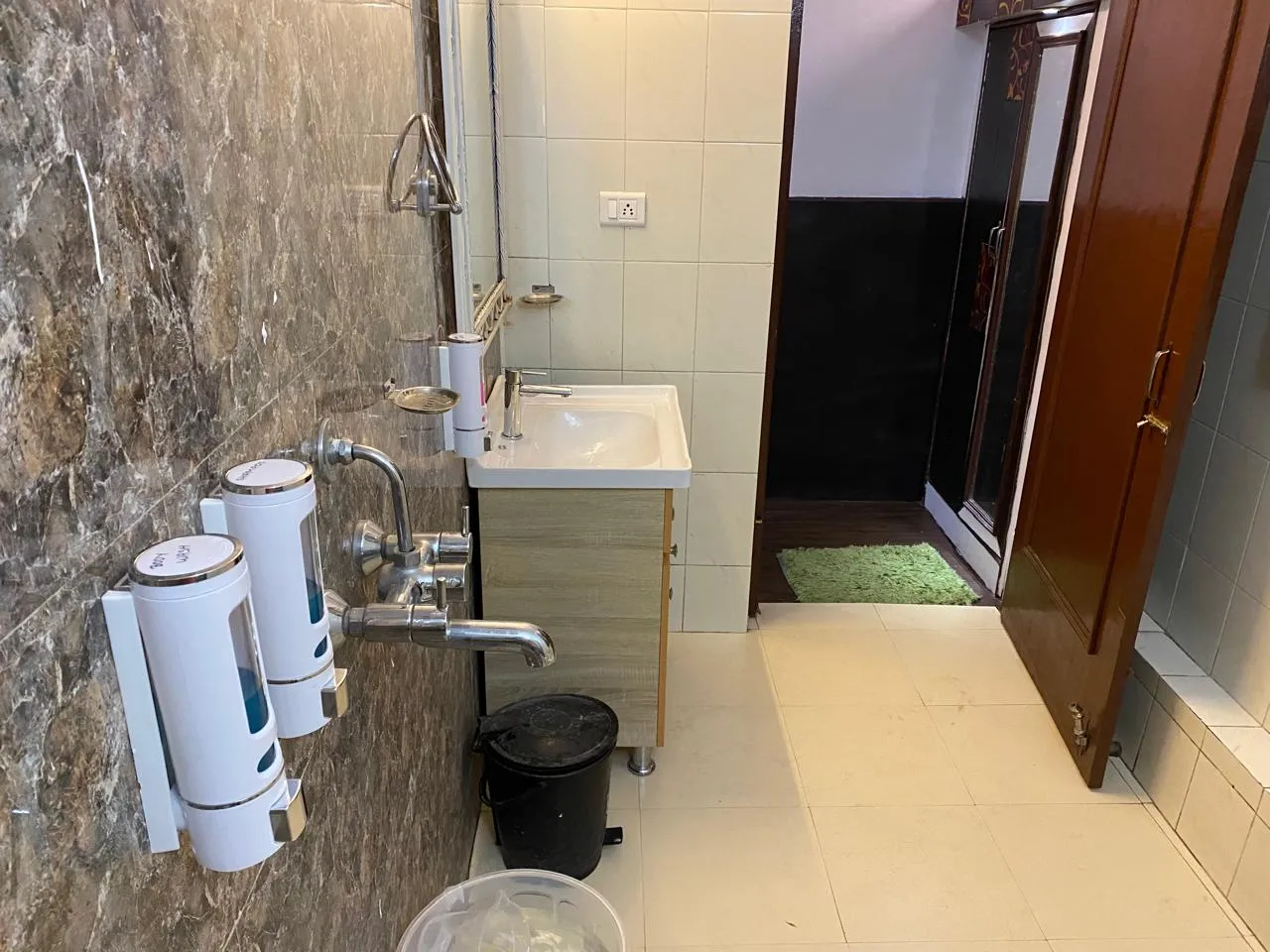 Apple Orchard Resort By Royal Collection Hotels Washroom