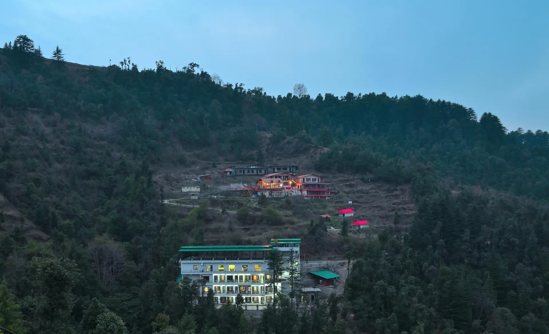 Hotel Dhanolti View by LA Riqueza Outdoors