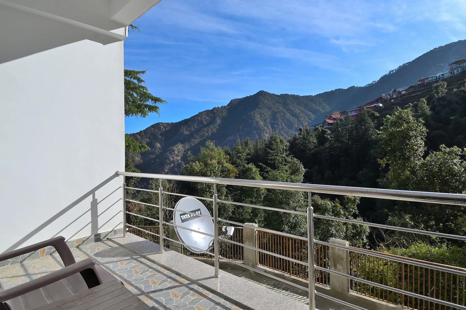 Hotel Dhanolti View by LA Riqueza Outdoors