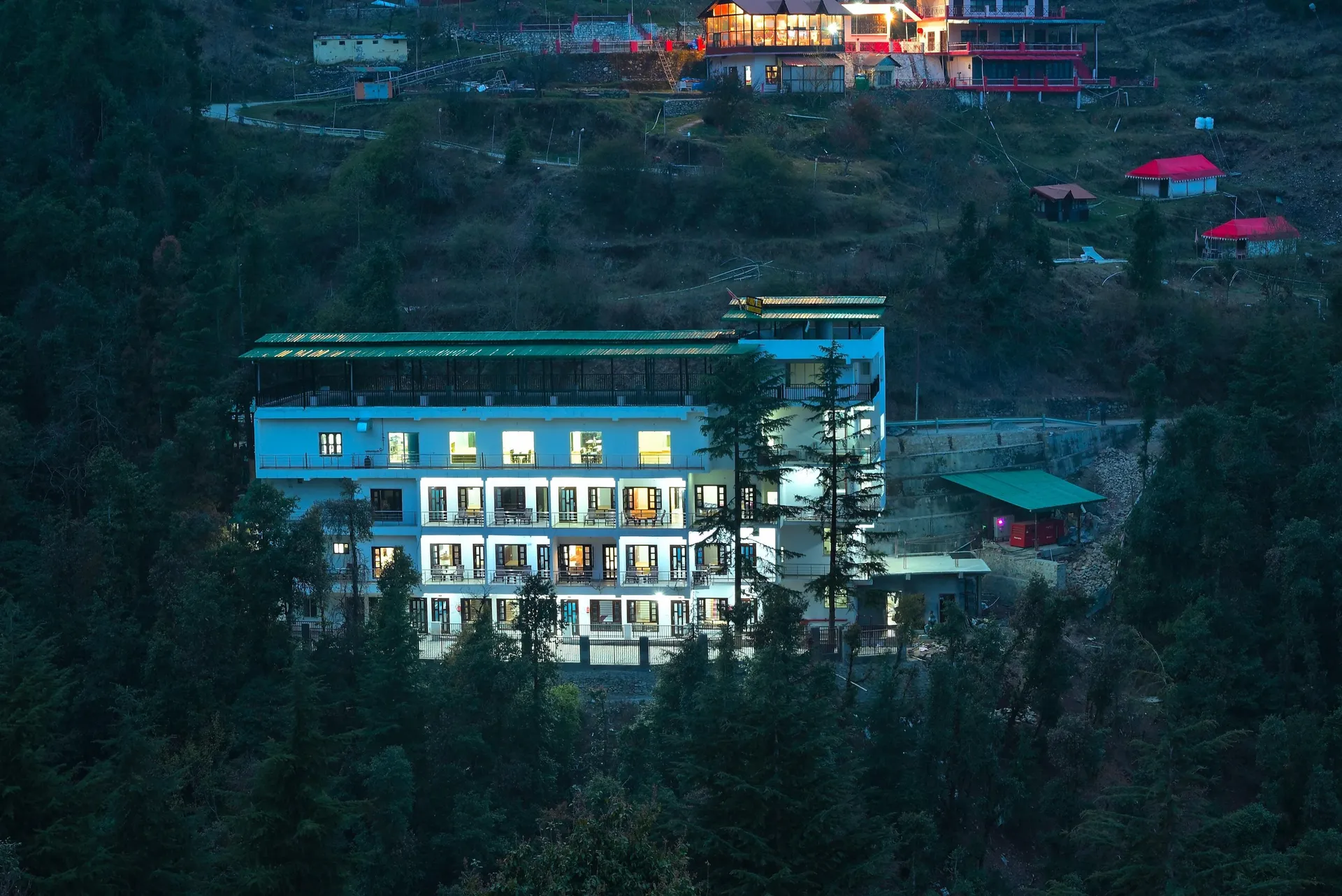 Hotel Dhanolti View by LA Riqueza Outdoors