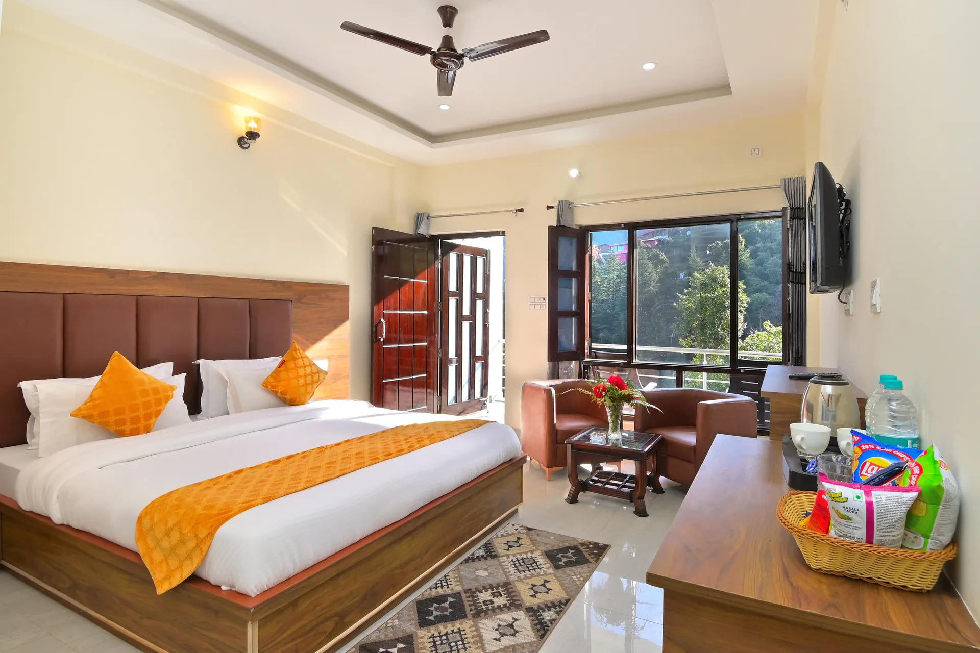 Hotel Dhanolti View by LA Riqueza Room