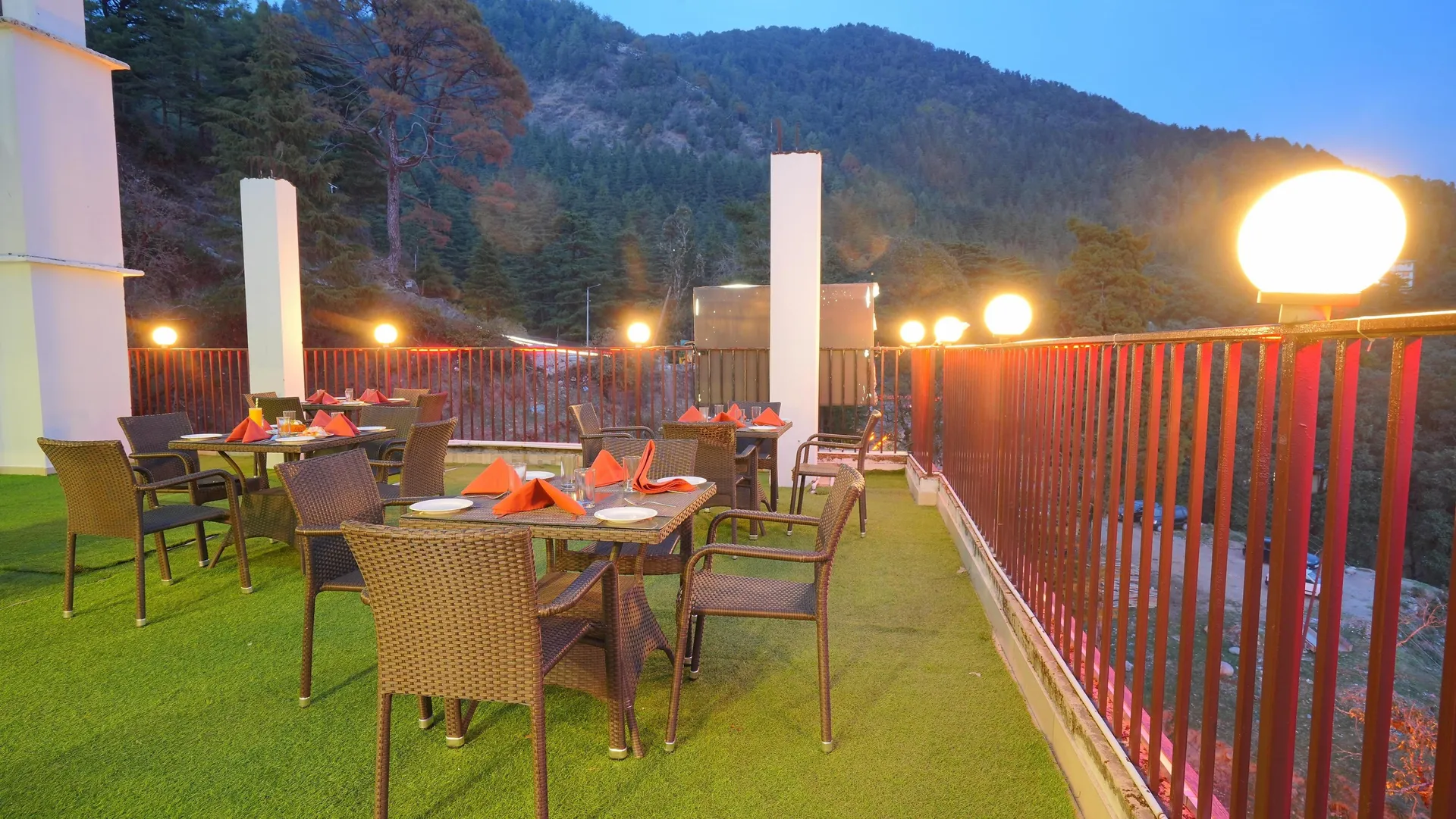 DLS Hotel Shiva Sanctuary and Spa Common Area