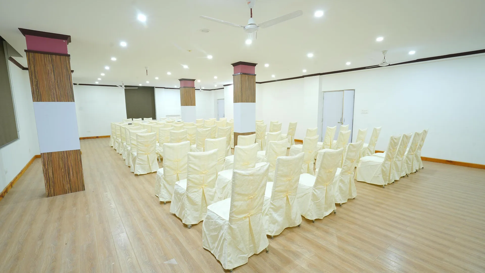 DLS Hotel Shiva Sanctuary and Spa Conference Room