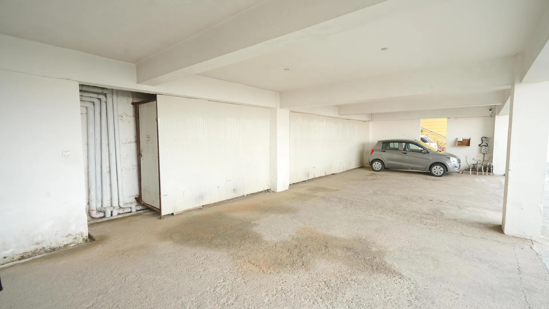 DLS Hotel Shiva Sanctuary and Spa Parking