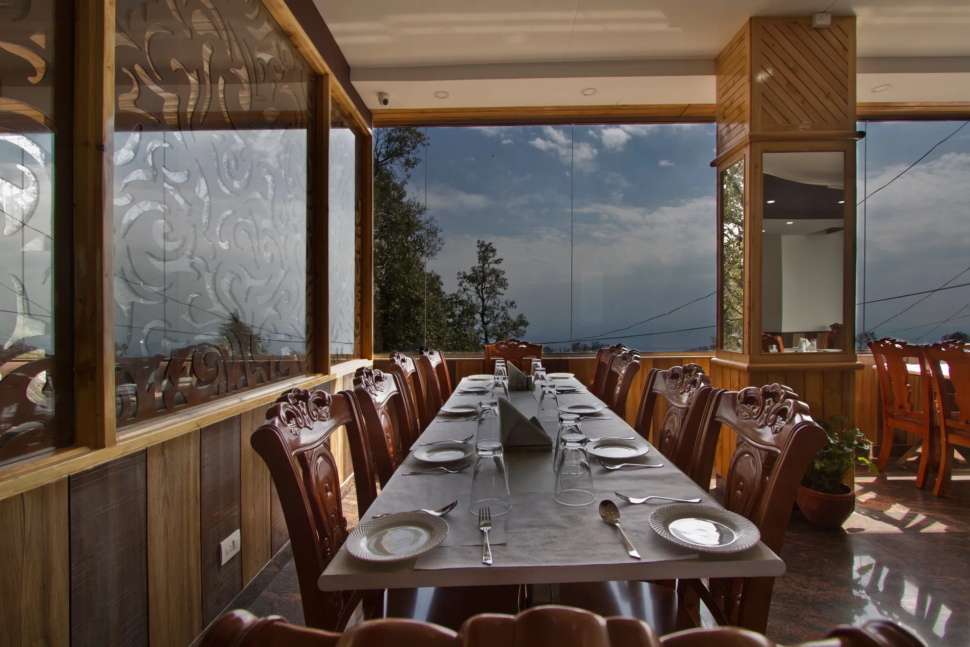 DLS Hotel Shiva Sanctuary and Spa Restaurant
