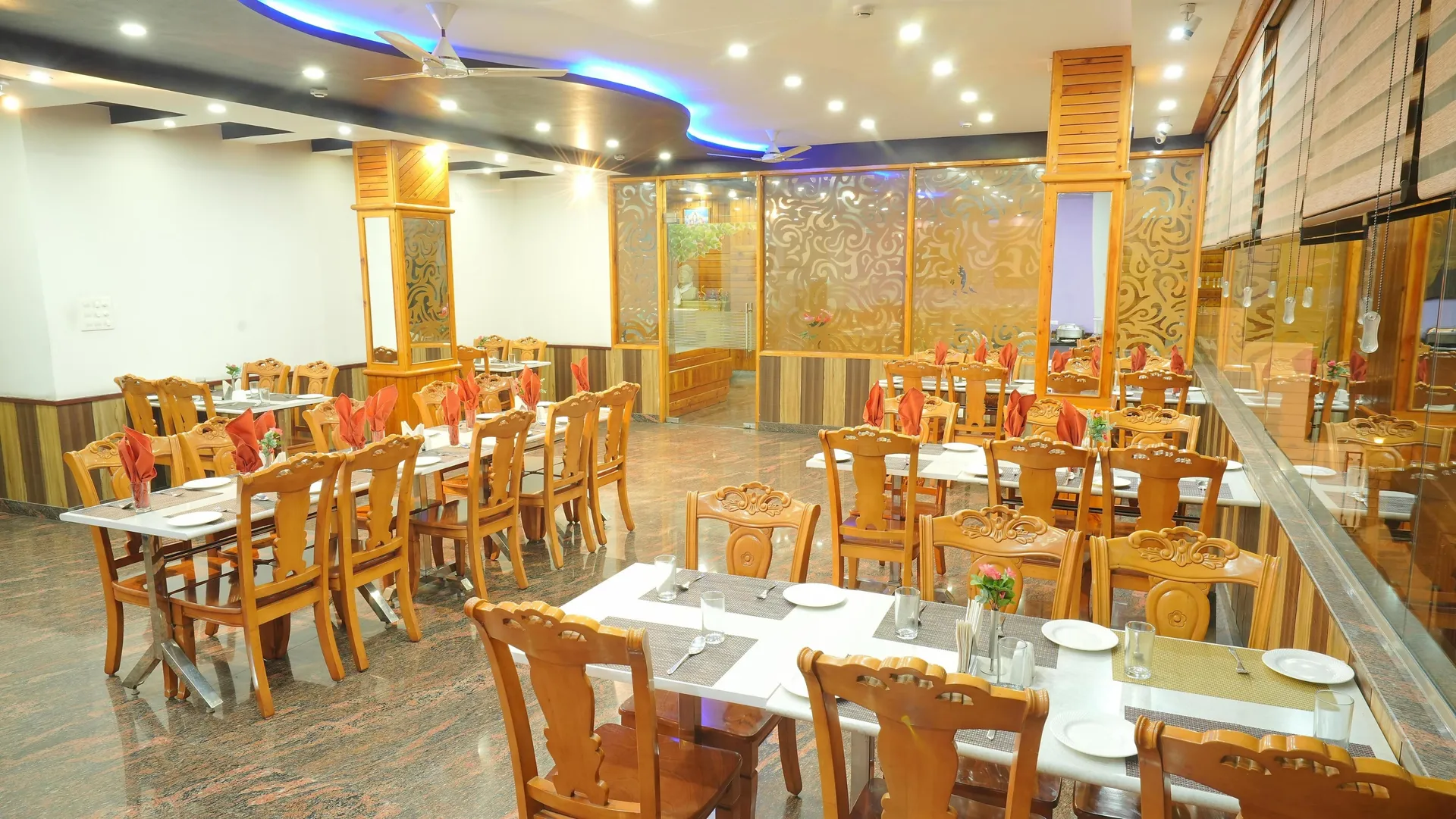 DLS Hotel Shiva Sanctuary and Spa Restaurant