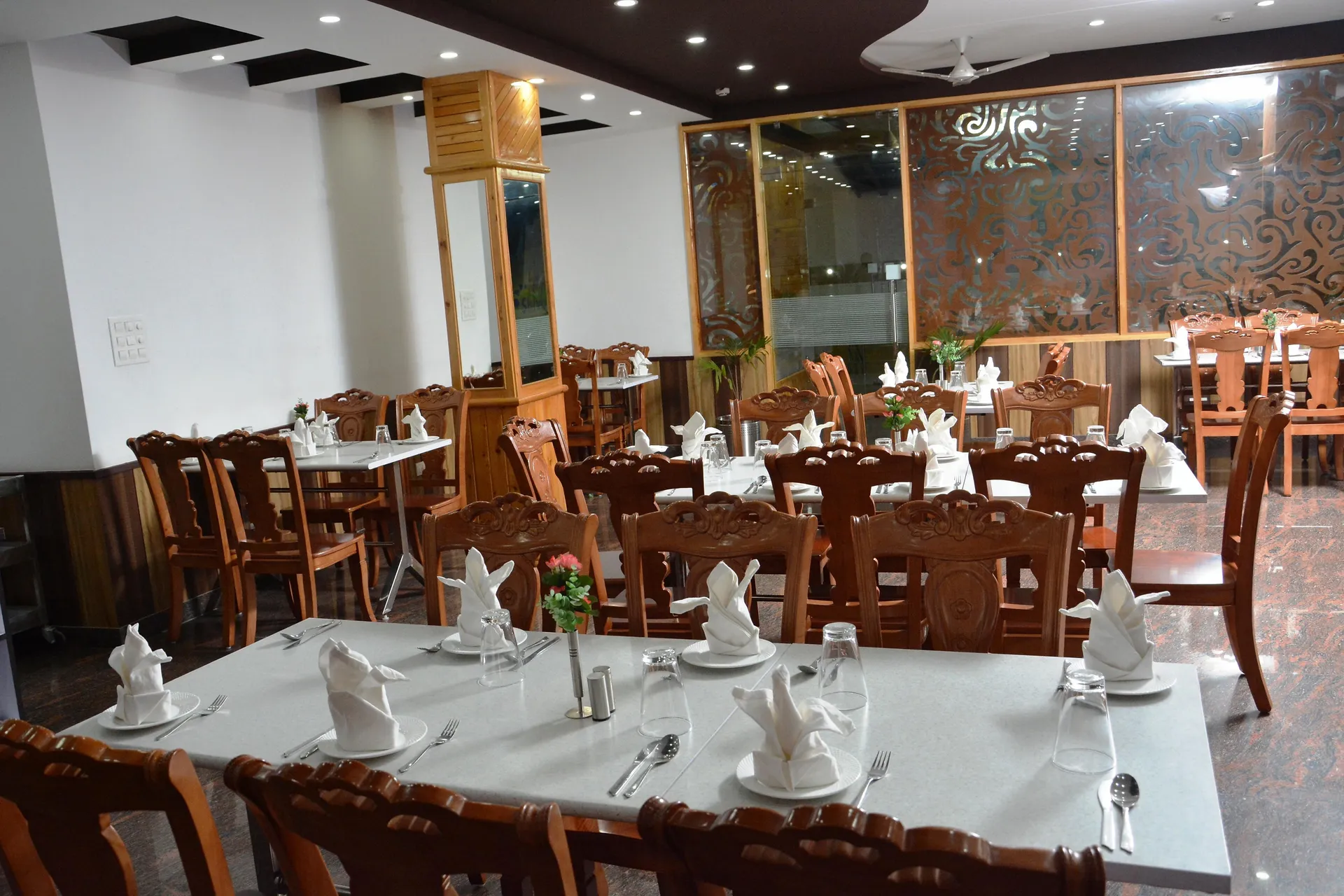DLS Hotel Shiva Sanctuary and Spa Restaurant